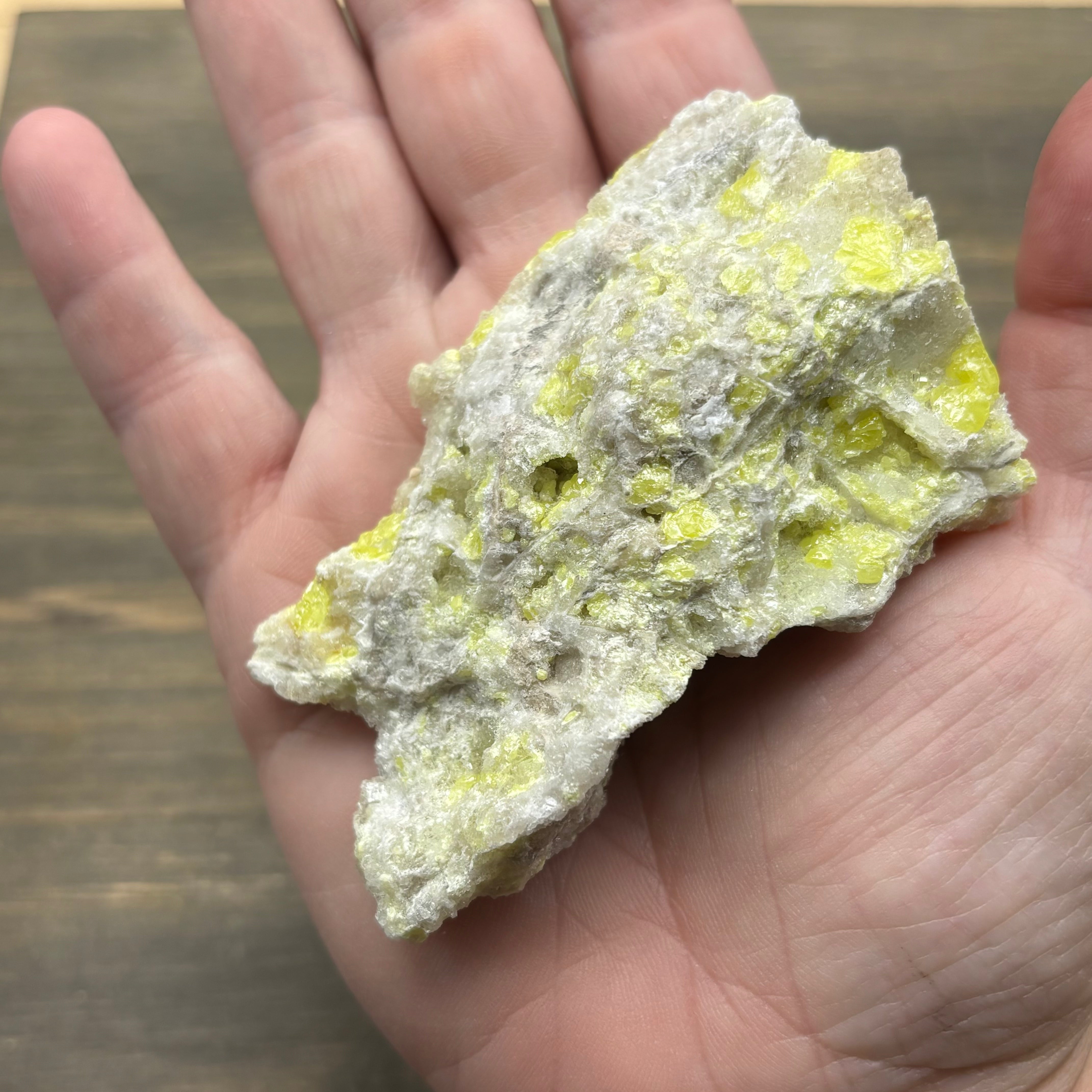 Sulfur on Quartz - 088