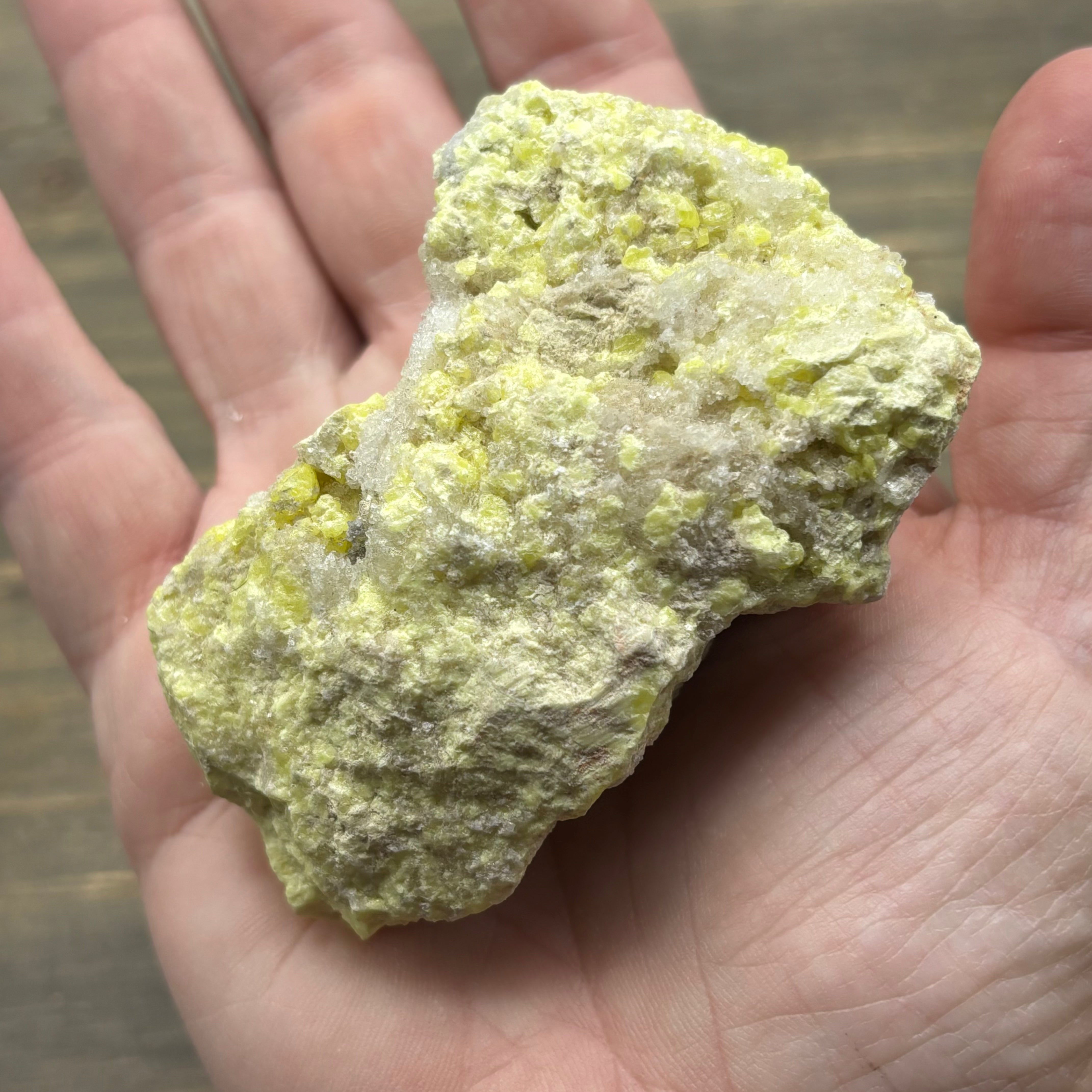 Sulfur on Quartz - 089