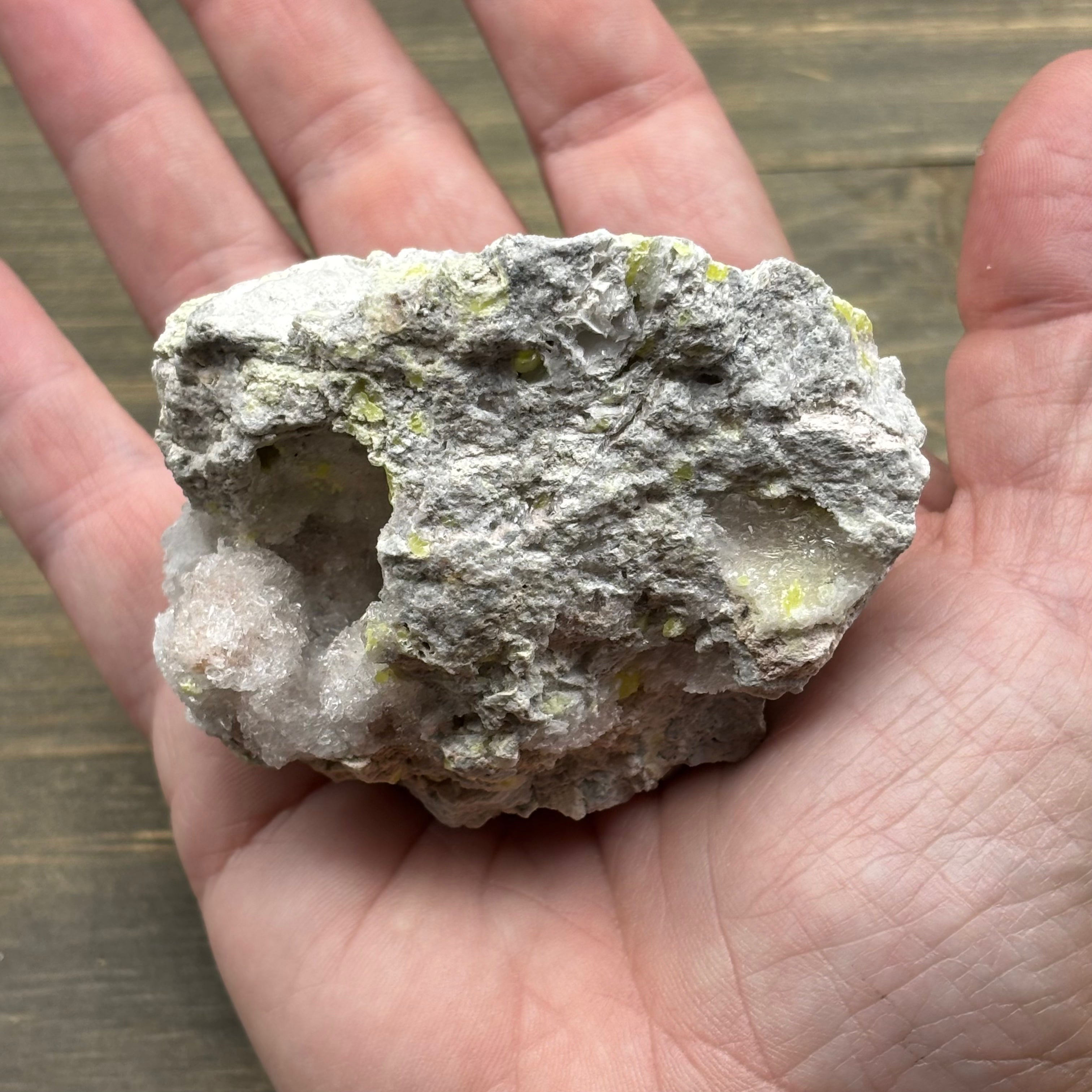 Sulfur on Quartz - 098