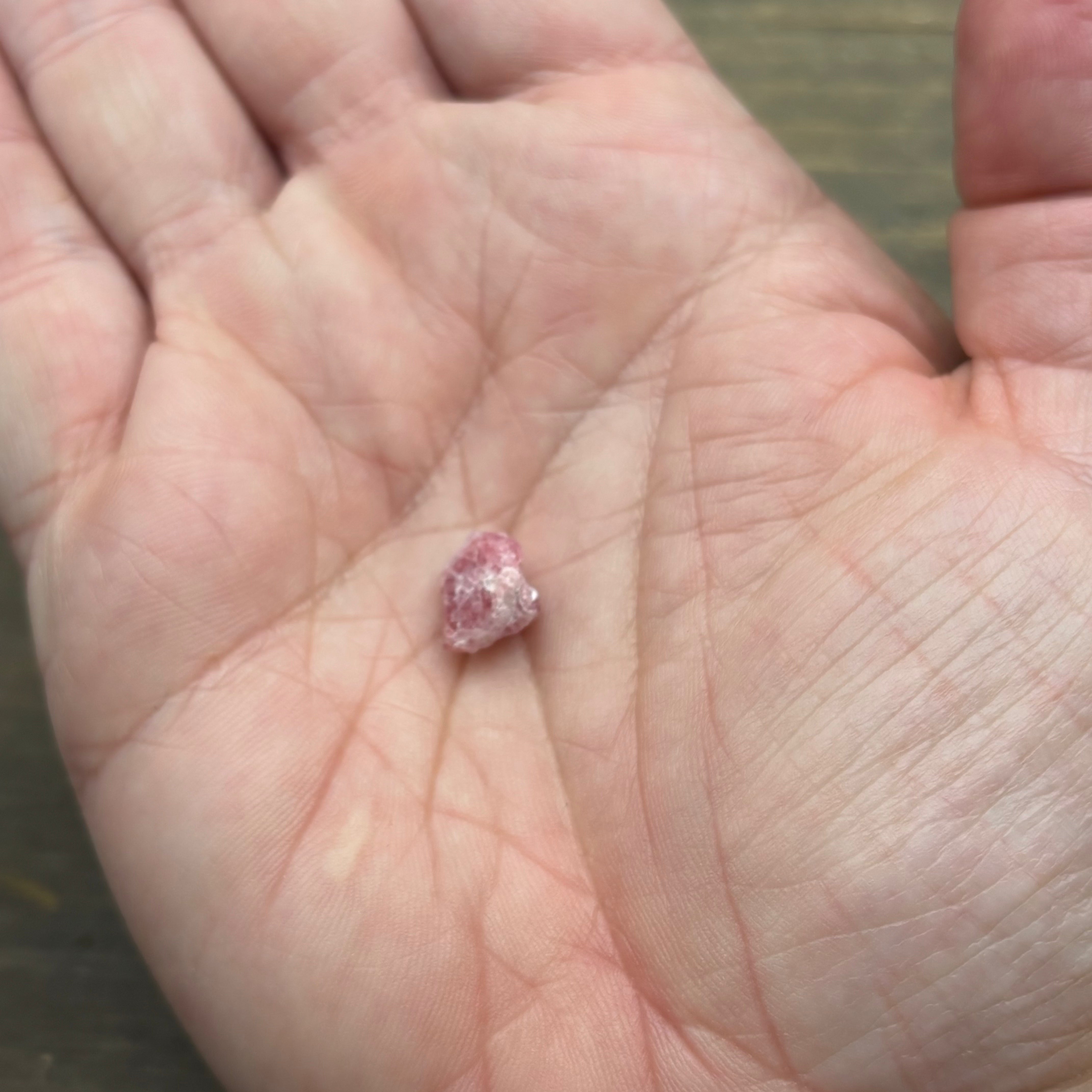 Raspberry Beryl (Pezzottaite) - 186
