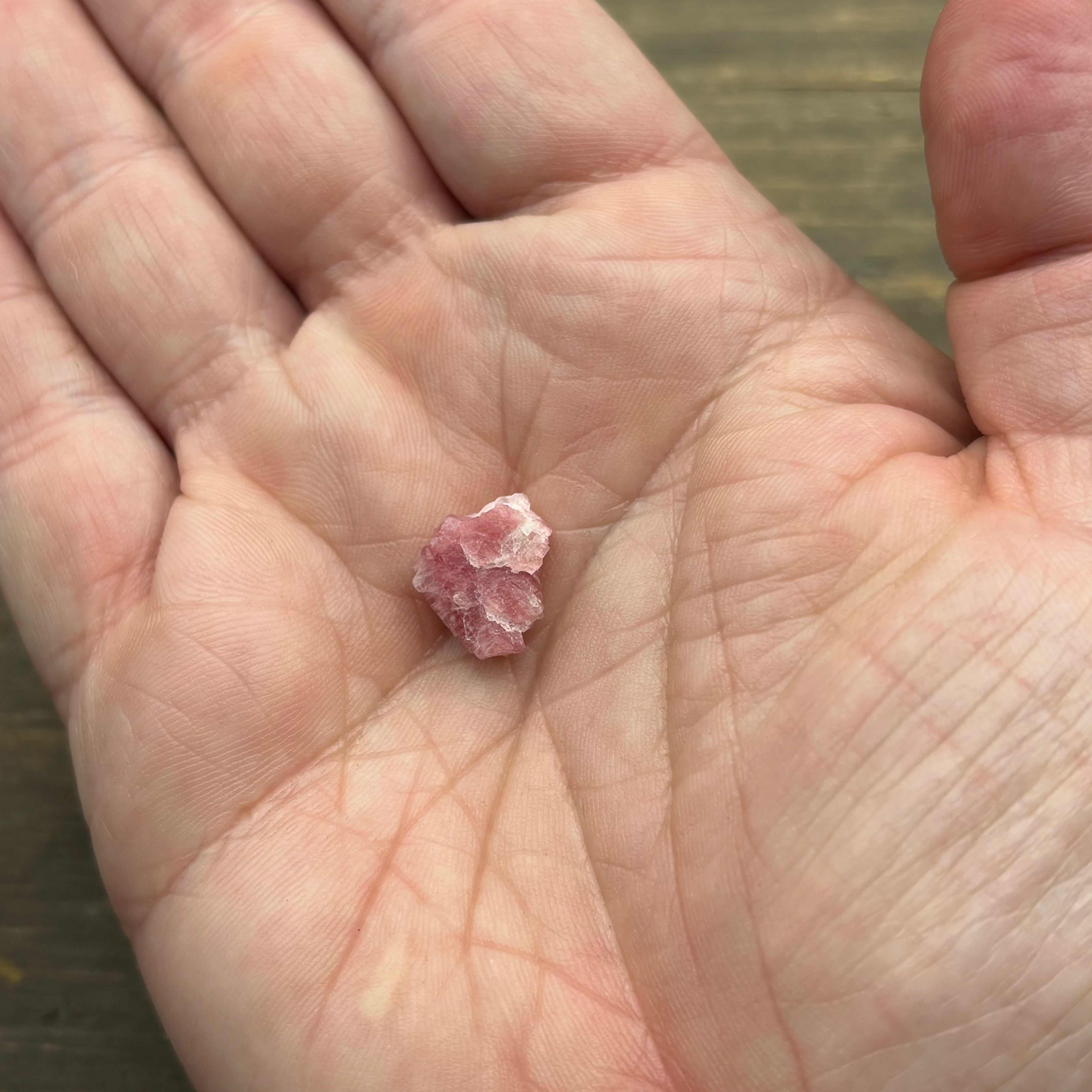 Raspberry Beryl (Pezzottaite) - 189
