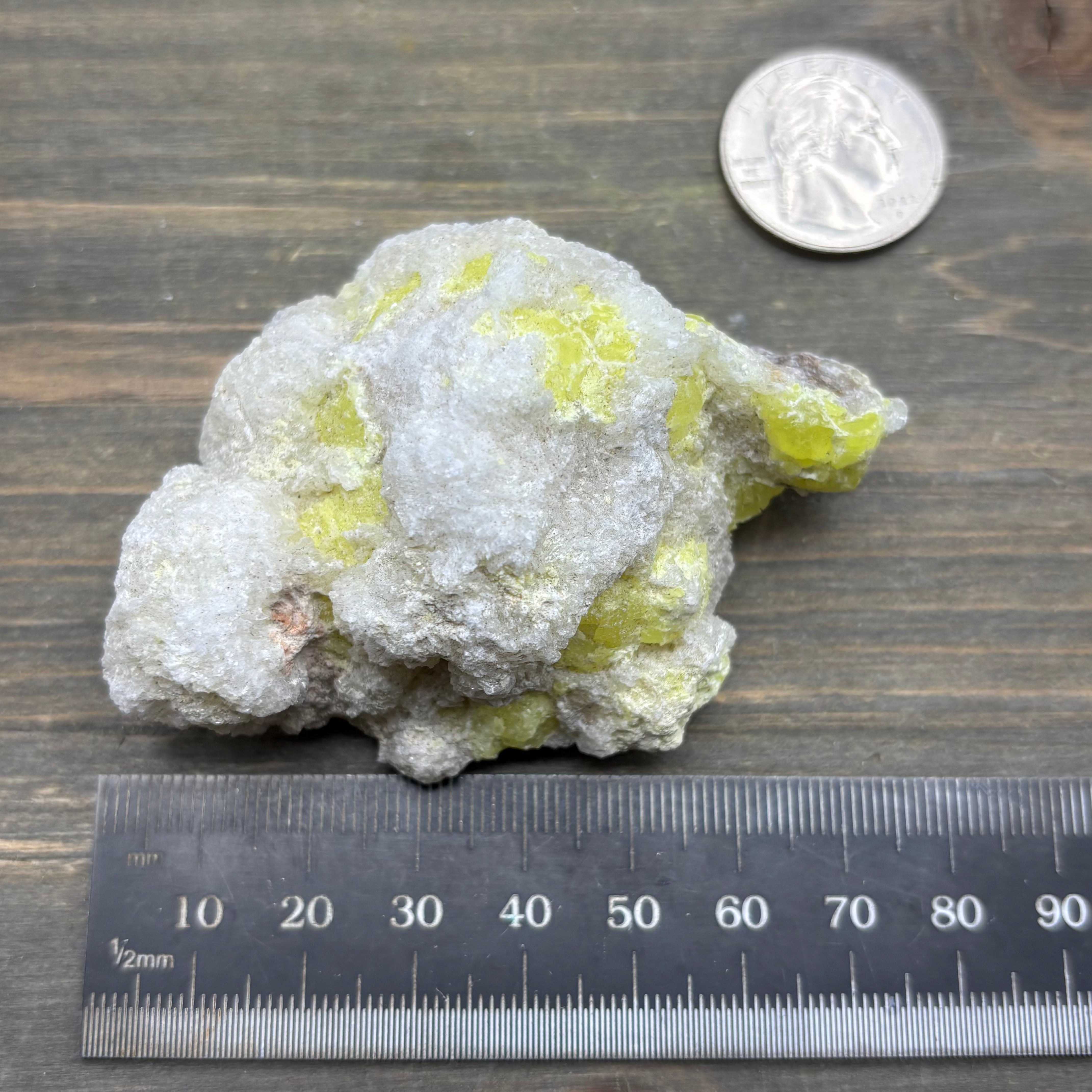 Sulfur on Quartz - 112