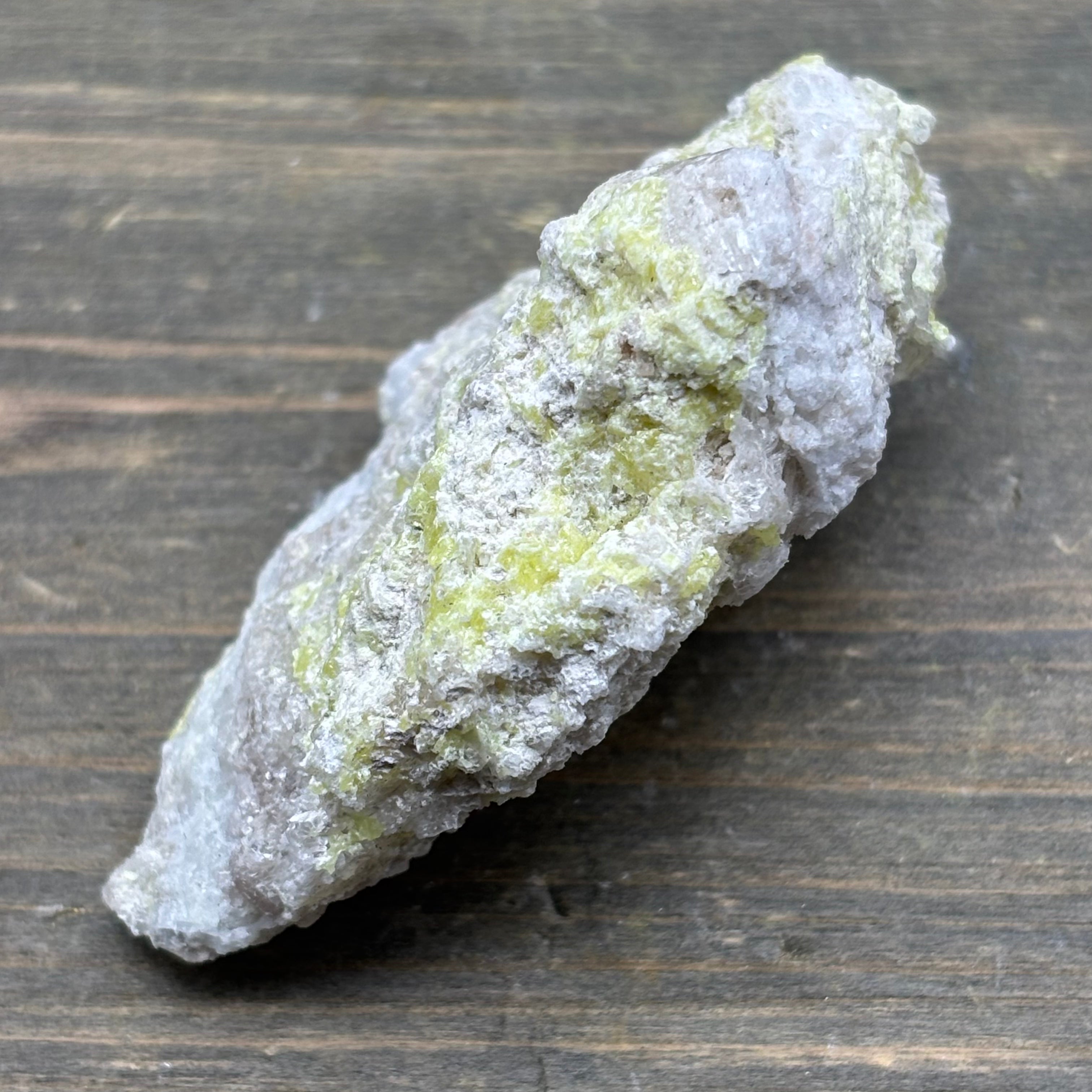 Sulfur on Quartz - 113