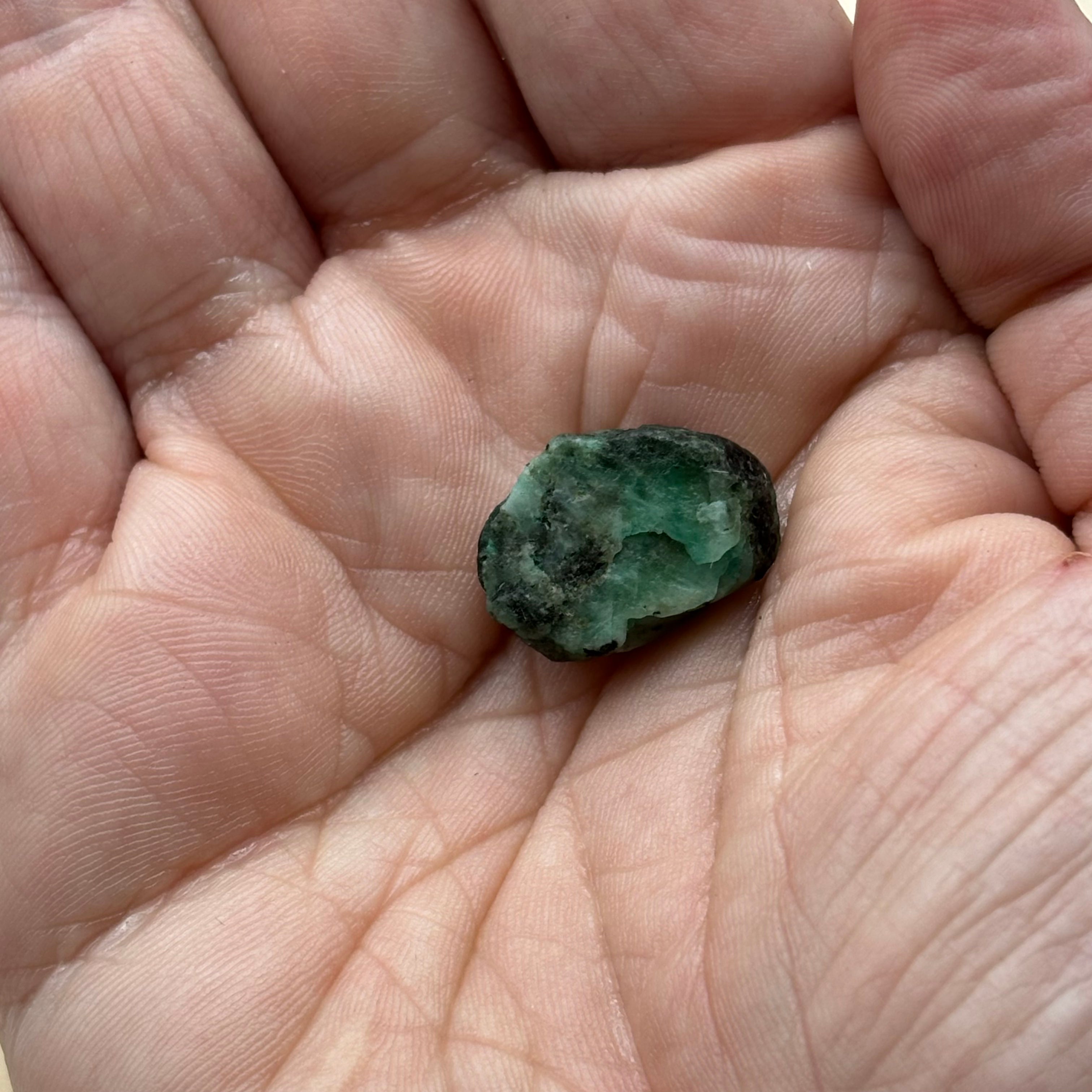 Emerald, Natural Rough - 011