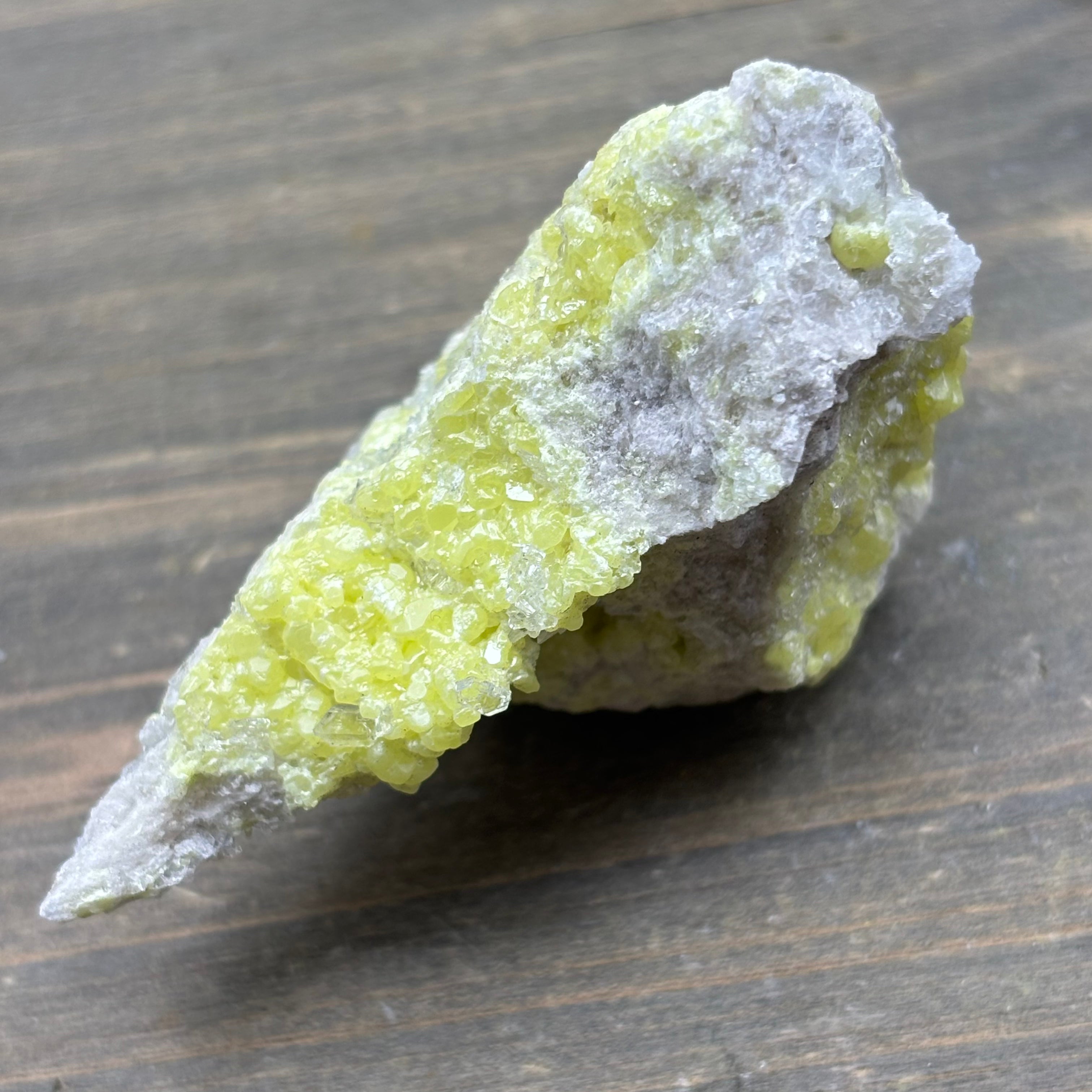 Sulfur on Quartz - 115