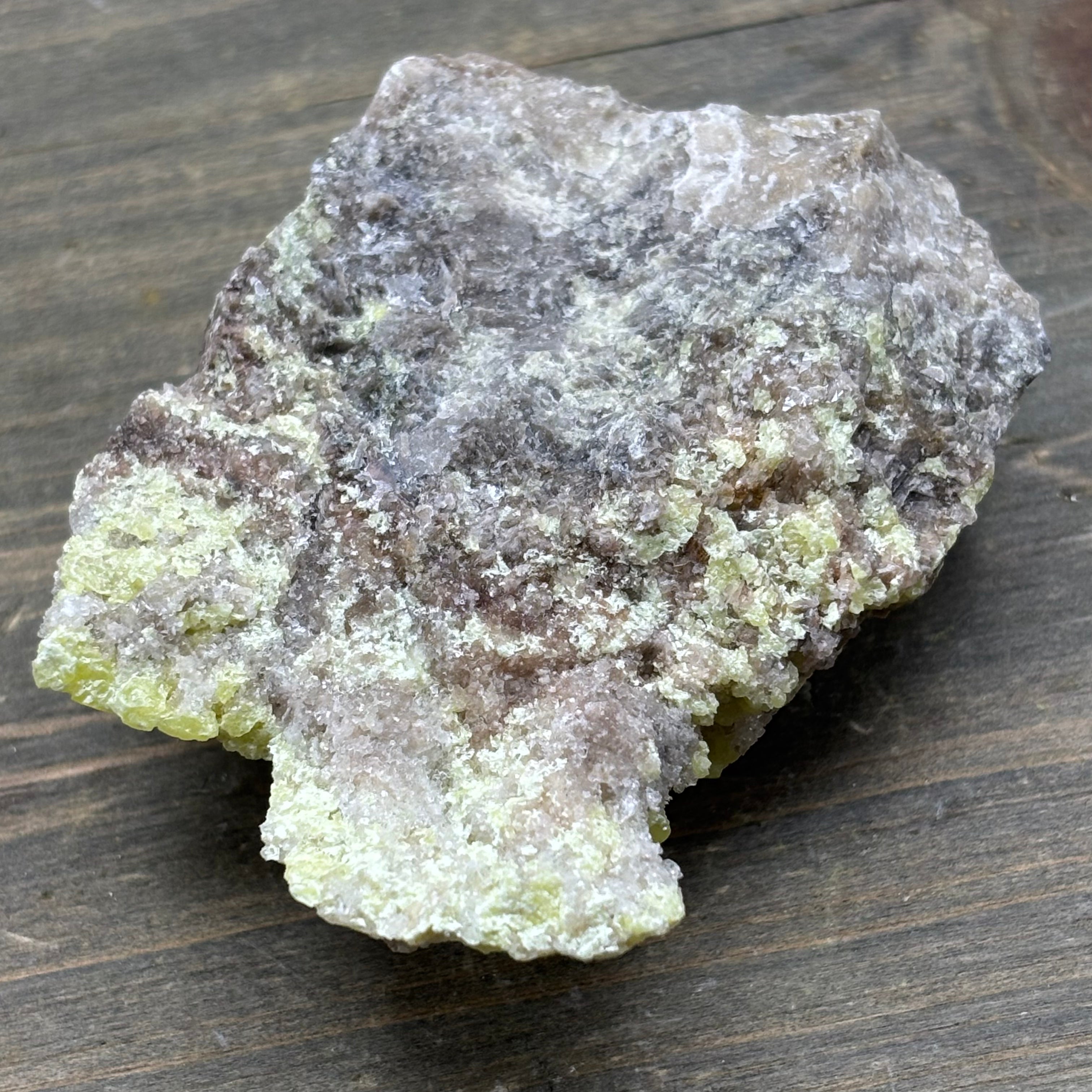 Sulfur on Quartz - 117