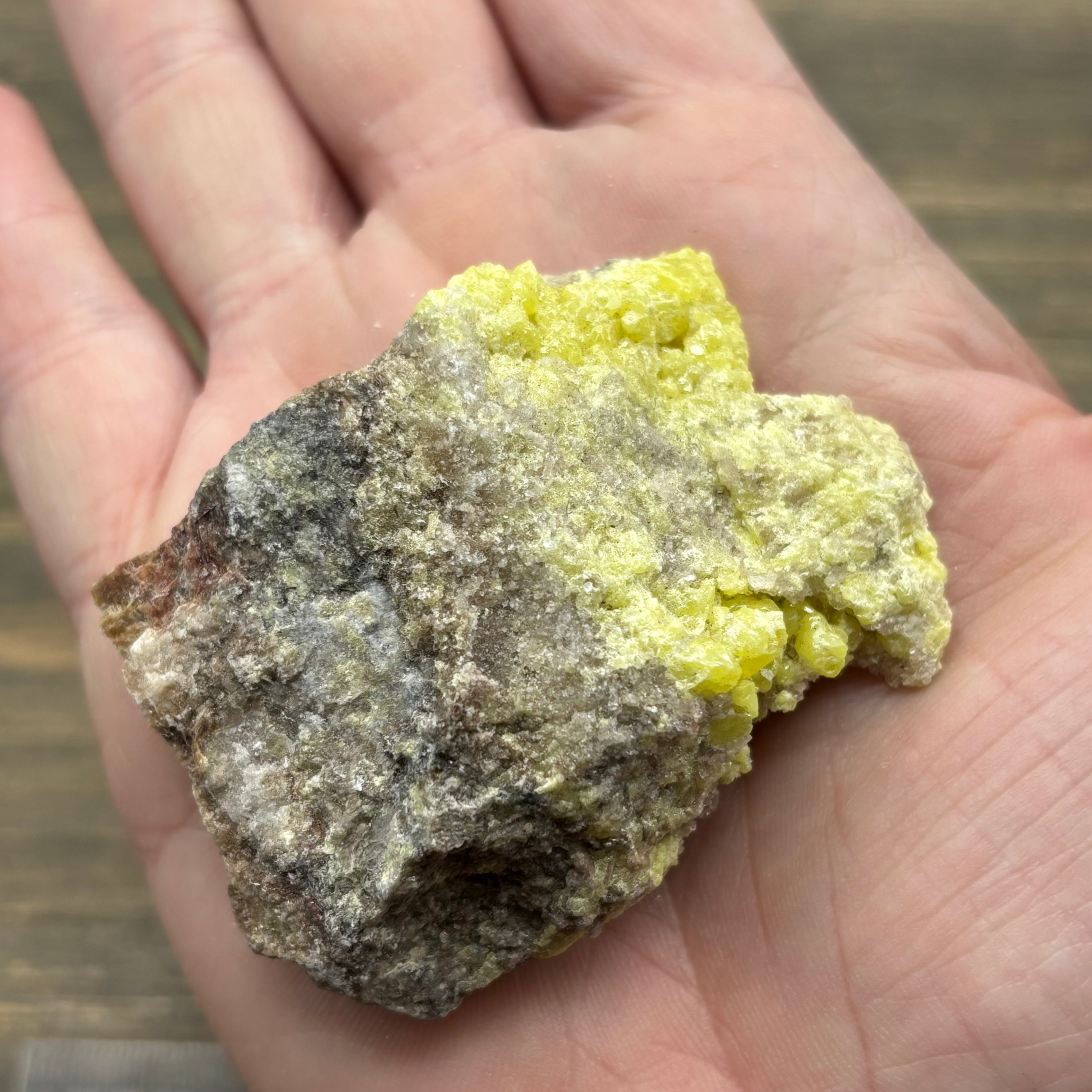 Sulfur on Quartz - 117