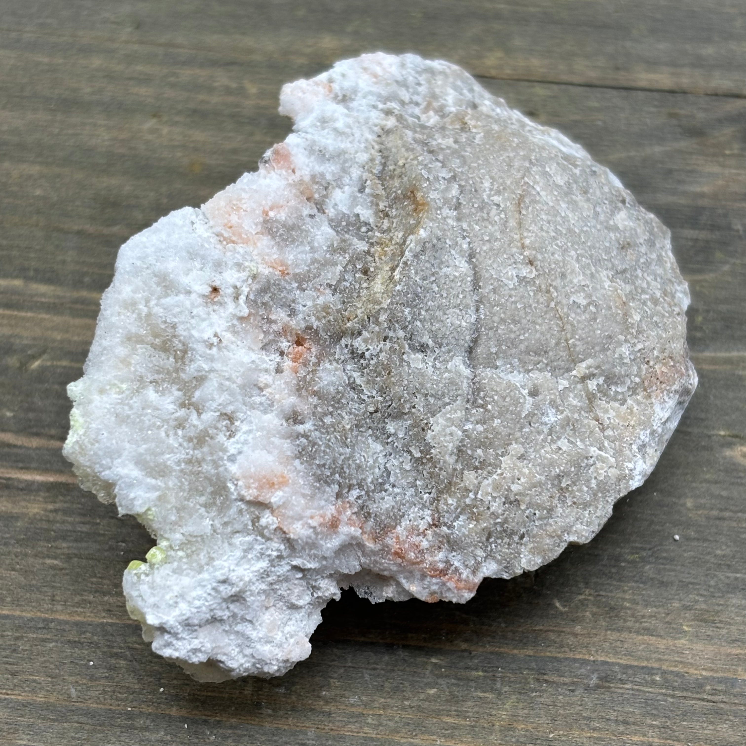 Sulfur on Quartz - 118