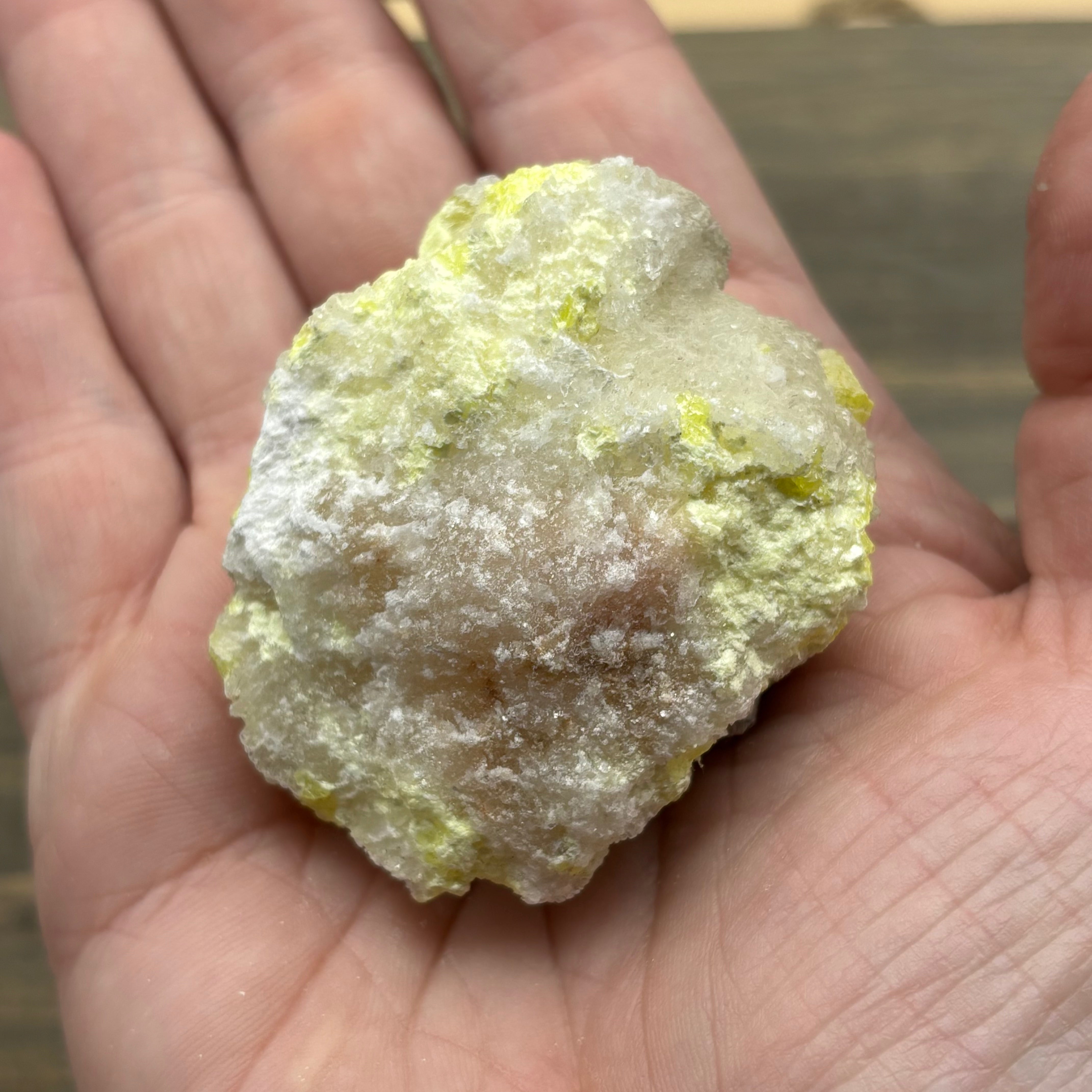 Sulfur on Quartz - 120