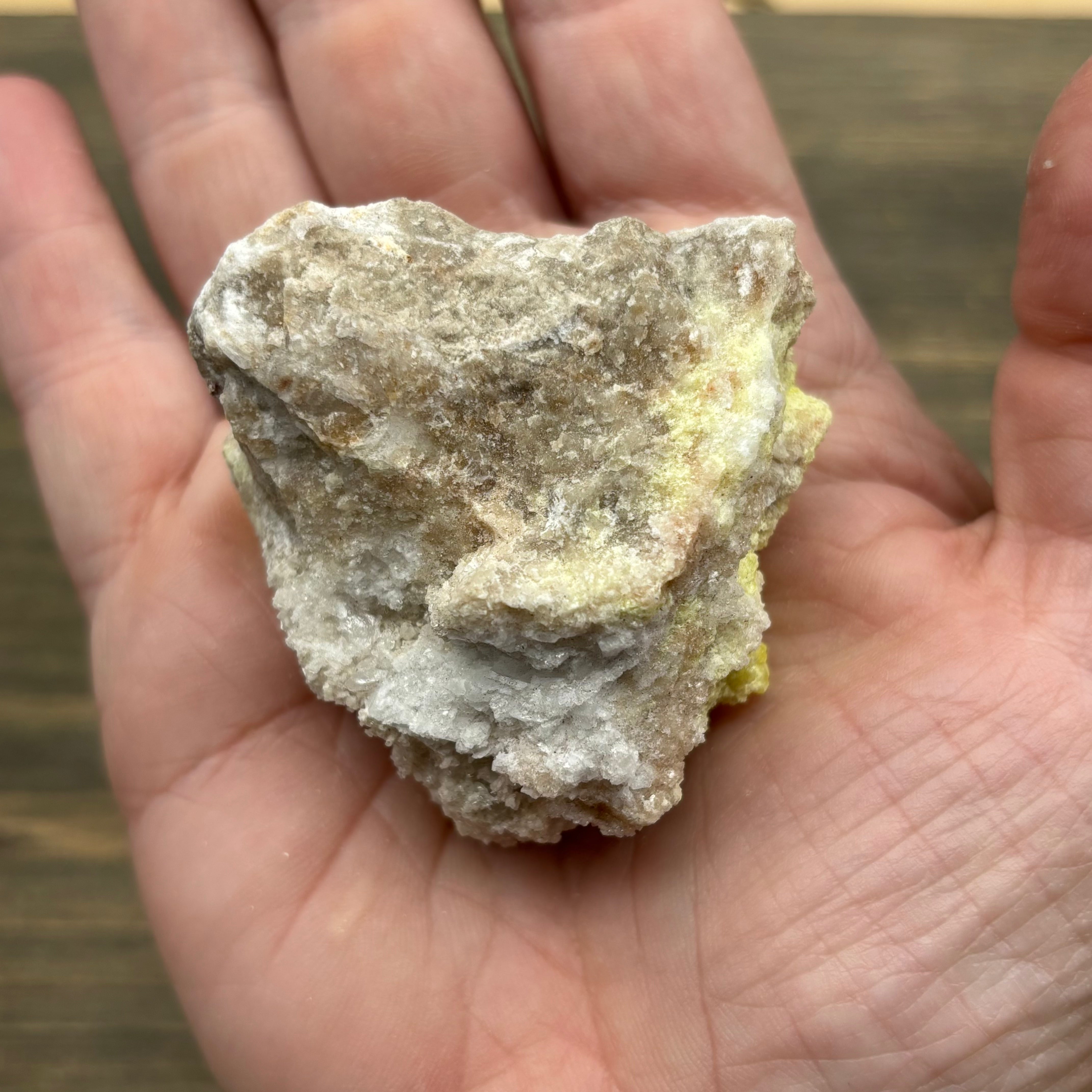 Sulfur on Quartz - 121