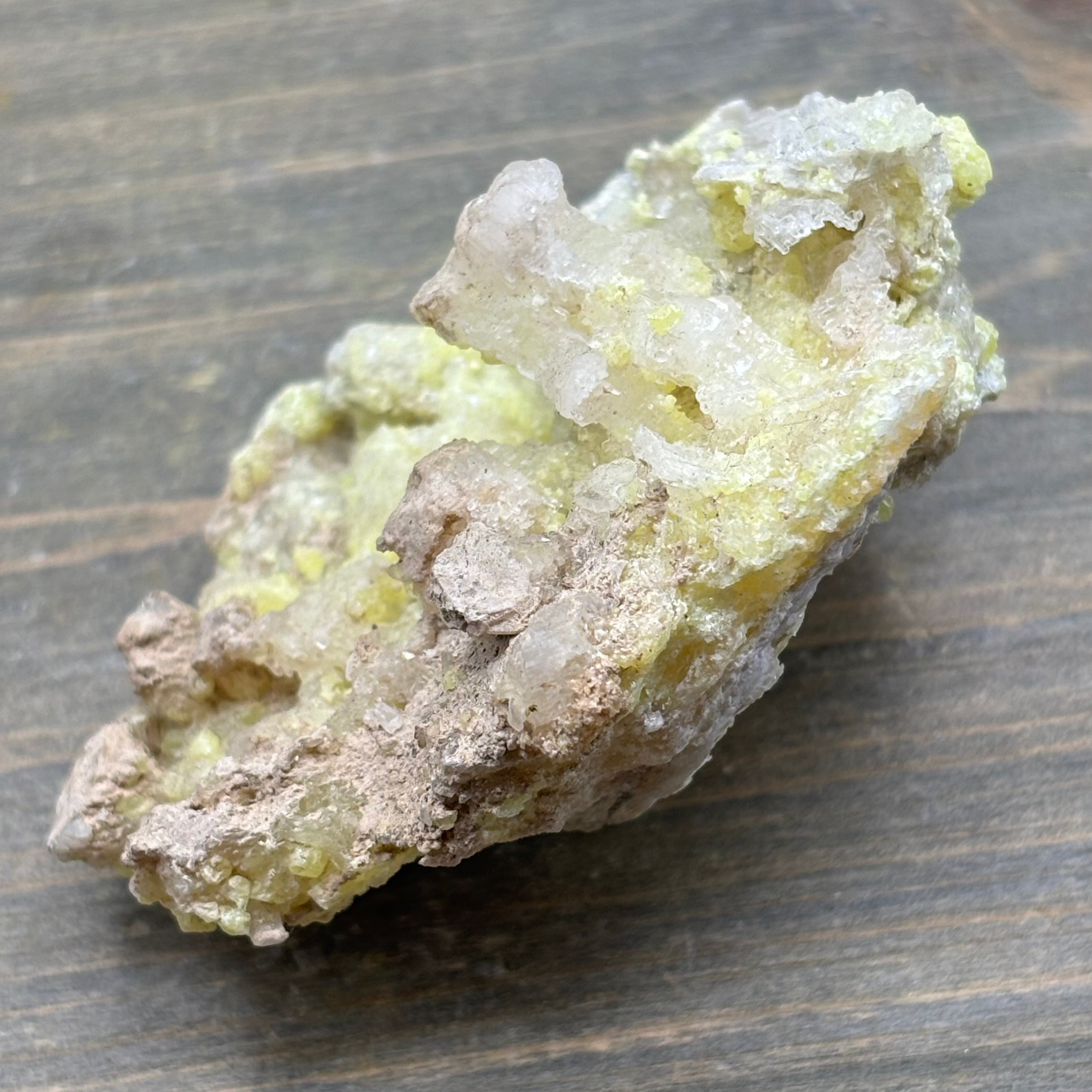 Sulfur on Quartz - 127