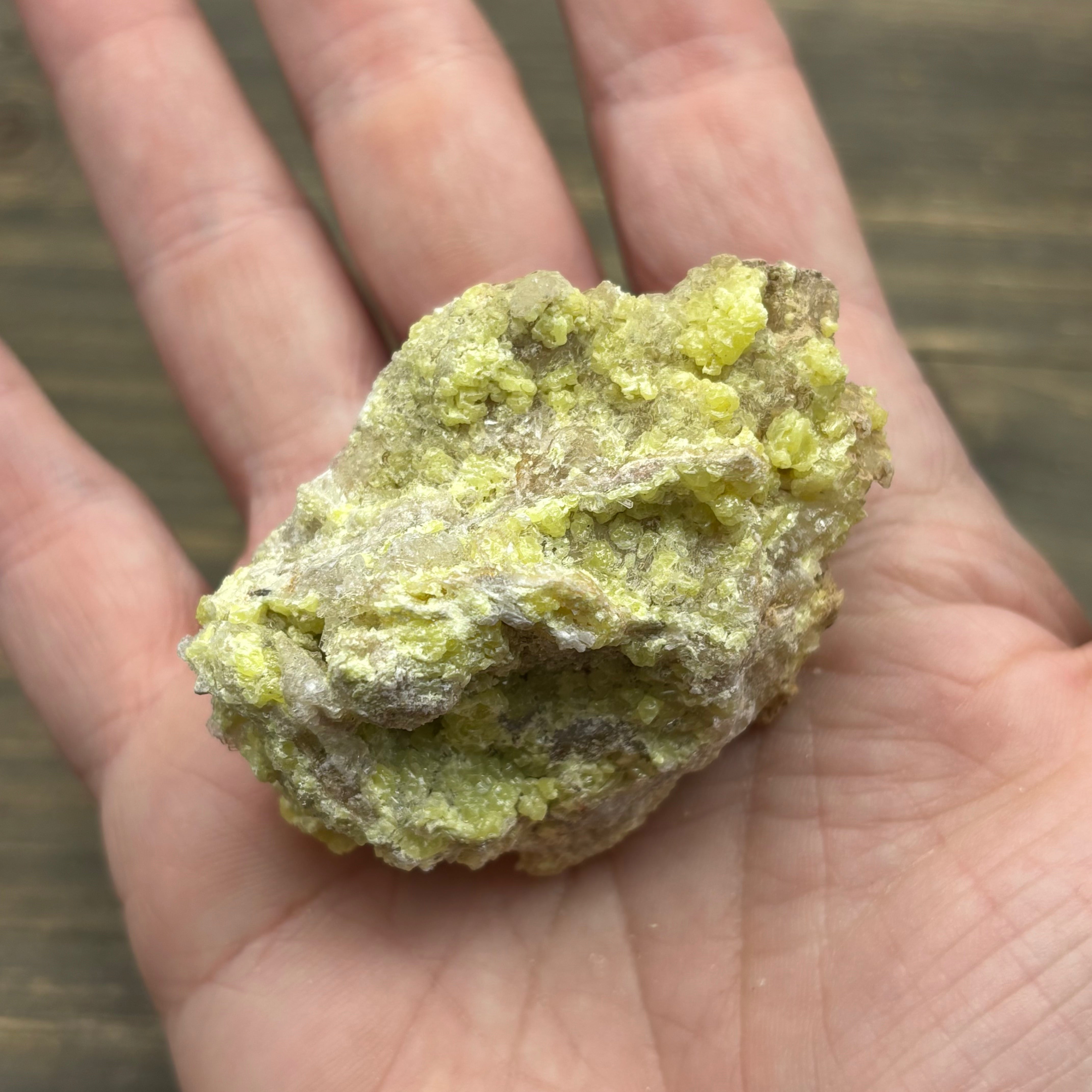Sulfur on Quartz - 127