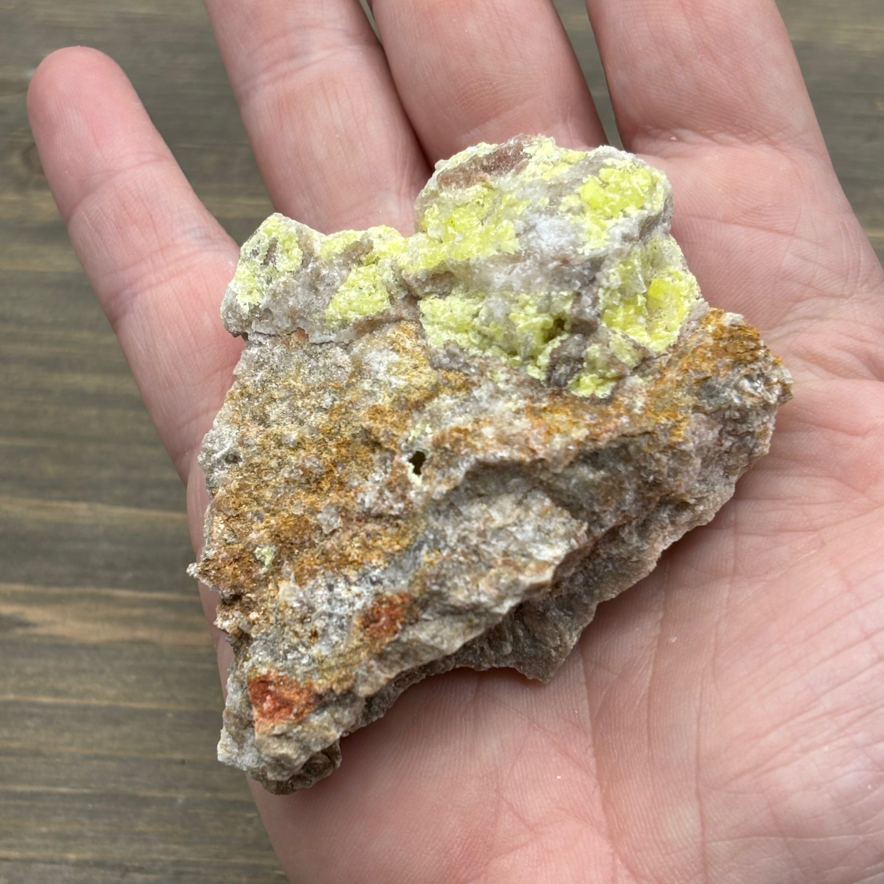 Sulfur on Quartz - 128