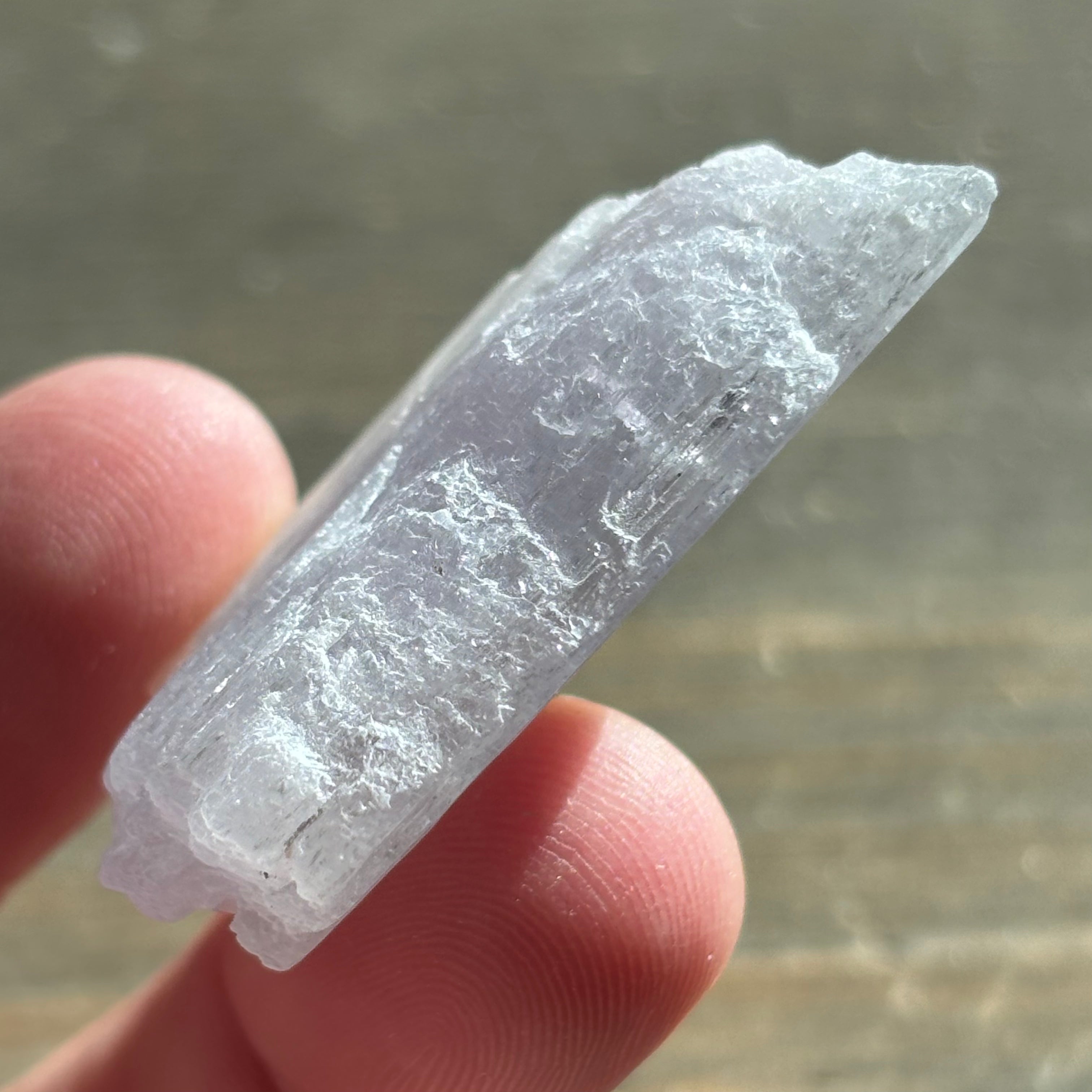Kunzite (Spodumene) - 044