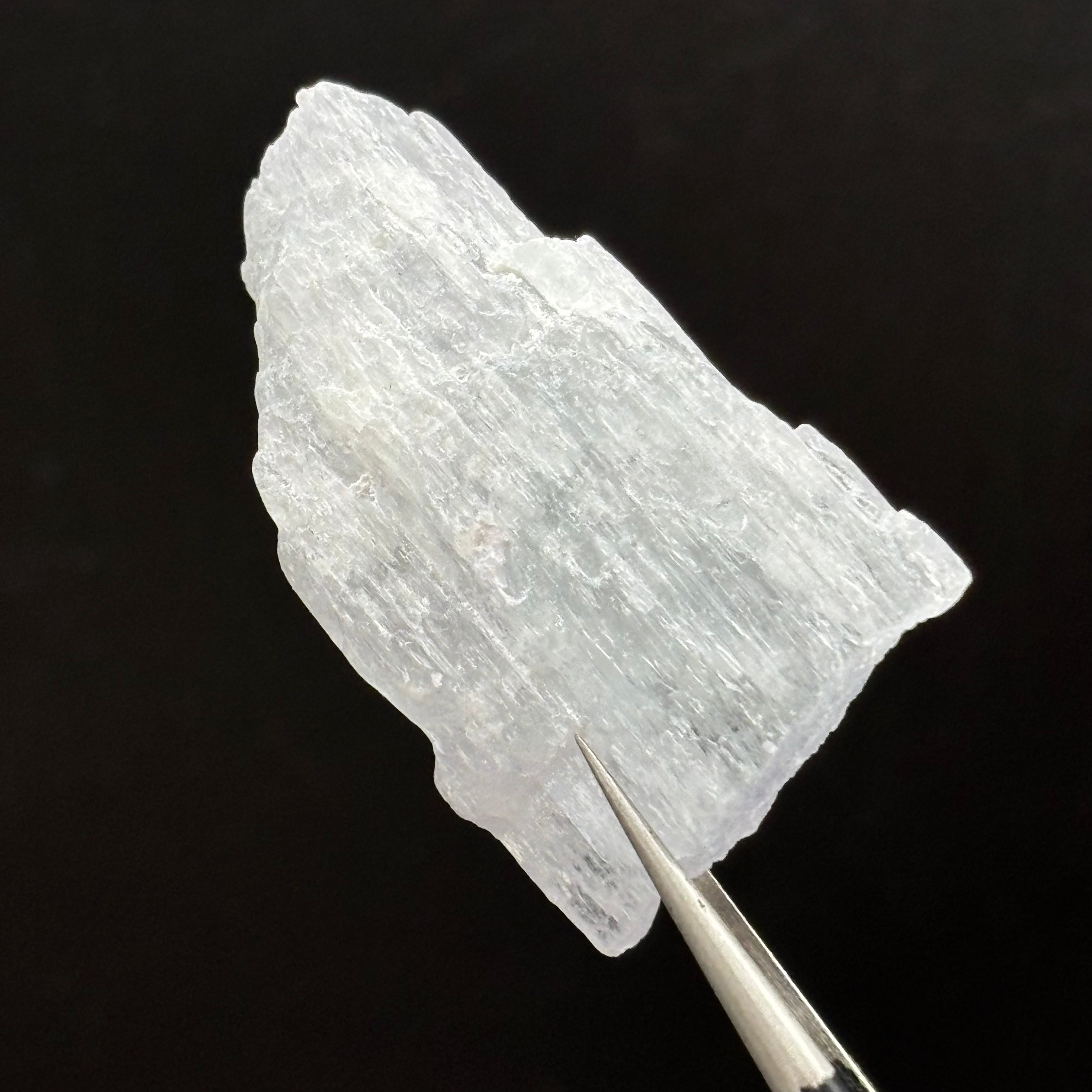 Kunzite (Spodumene) - 031