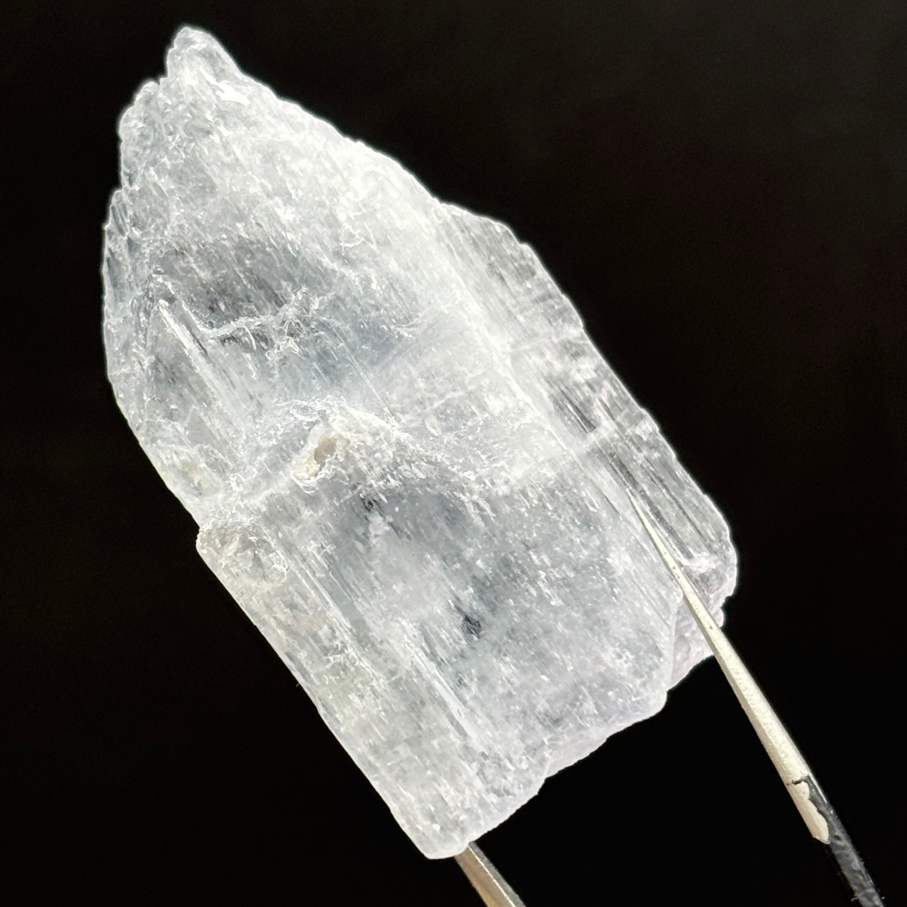 Kunzite (Spodumene) - 032