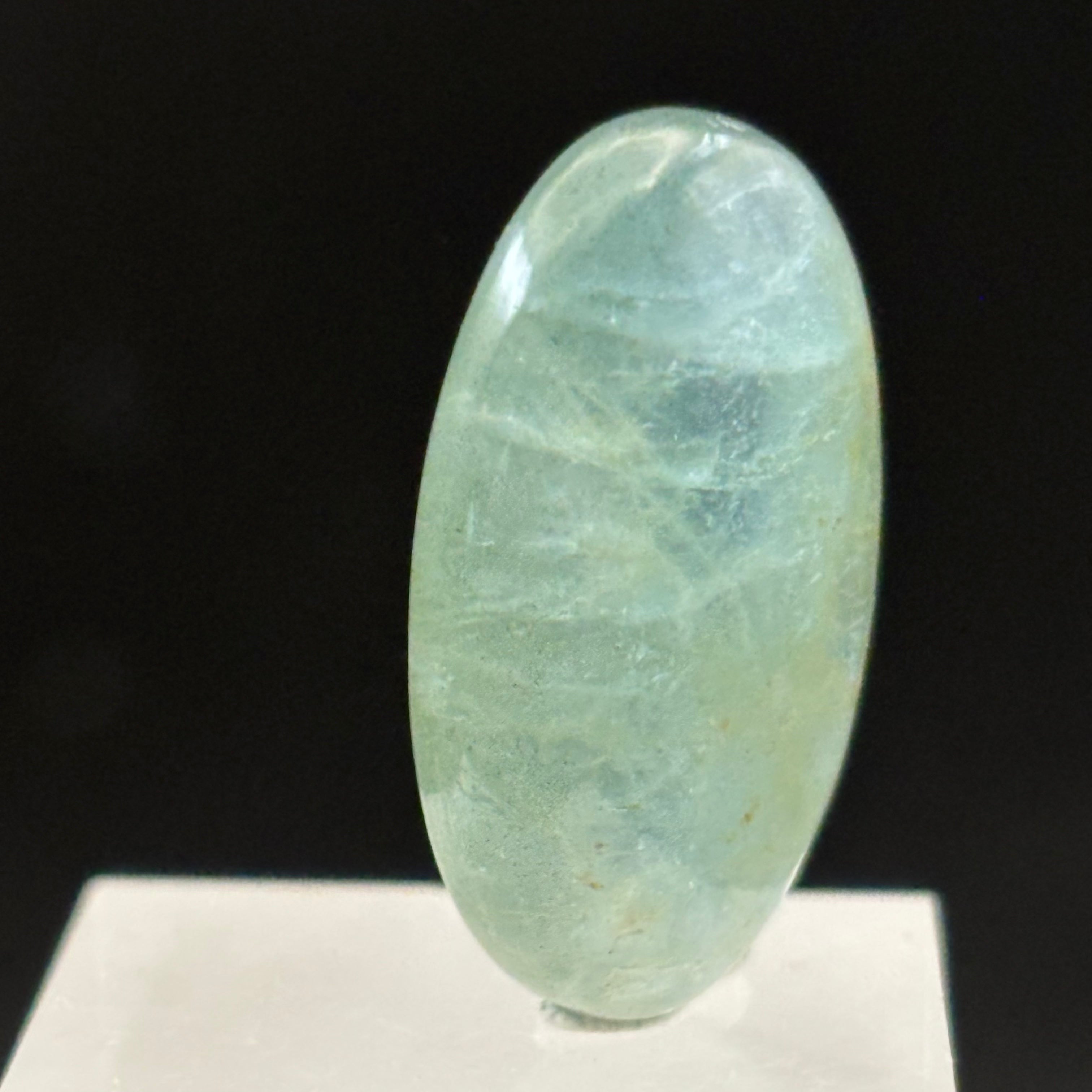 Aquamarine Magic Oval - 062