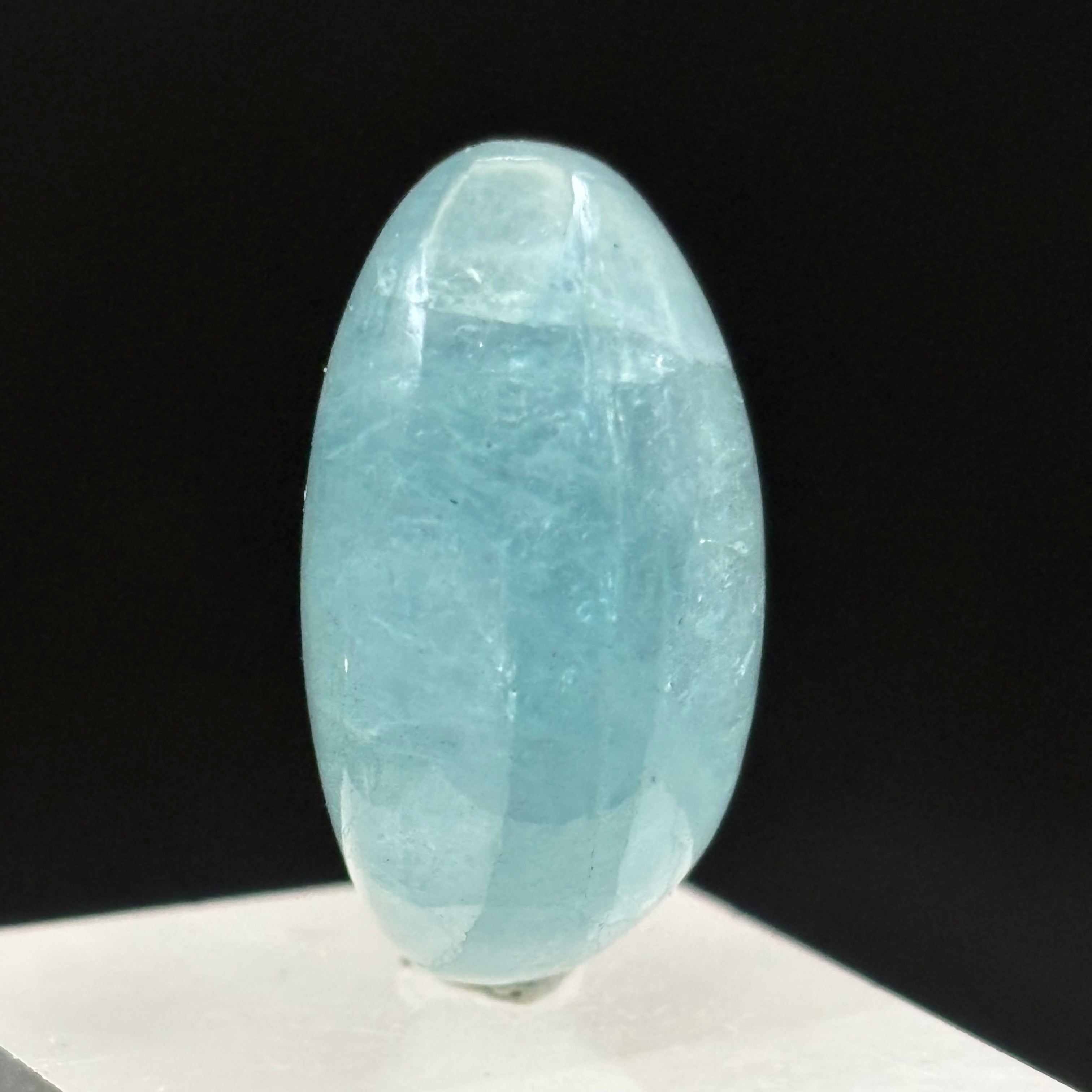 Aquamarine Magic Oval - 068