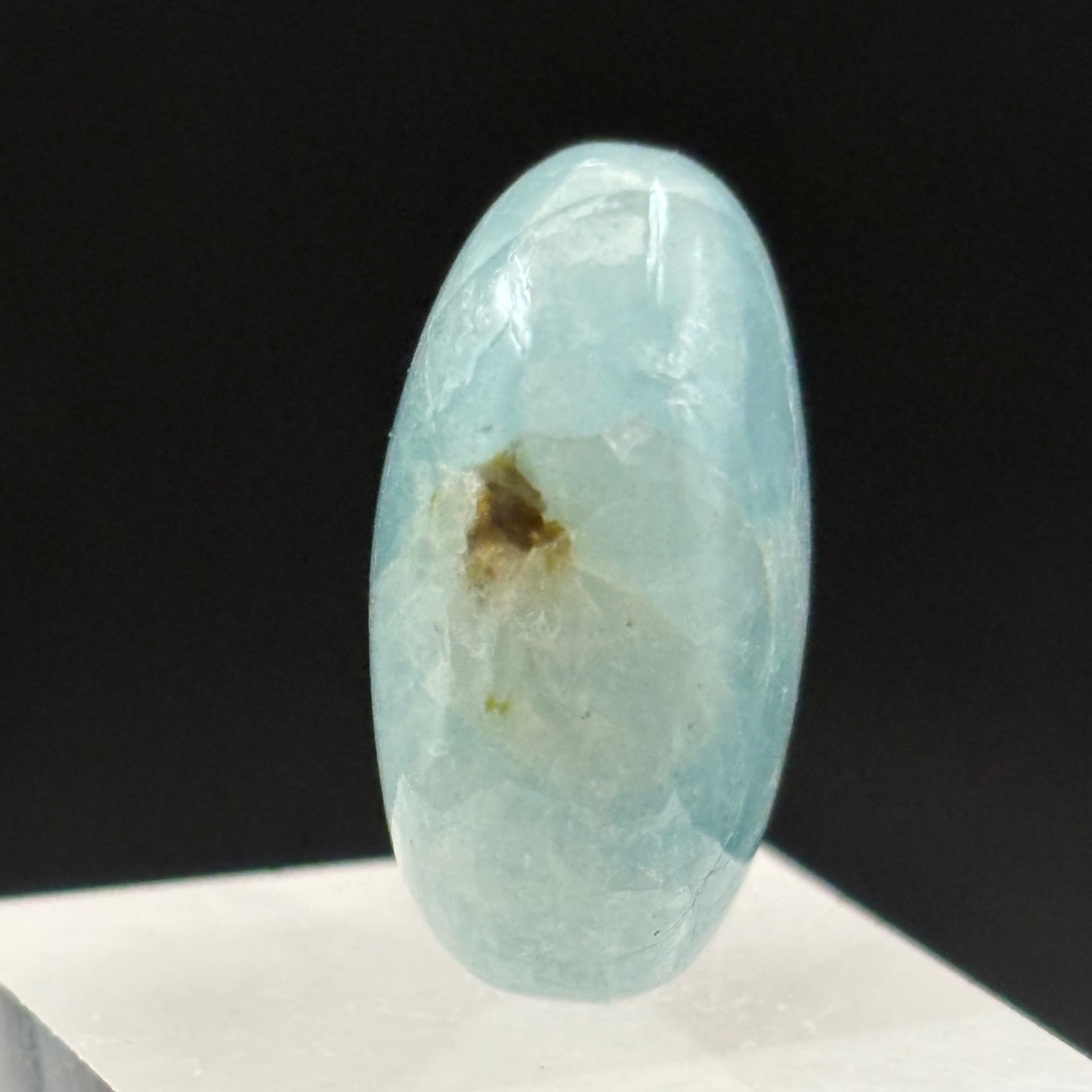 Aquamarine Magic Oval - 072