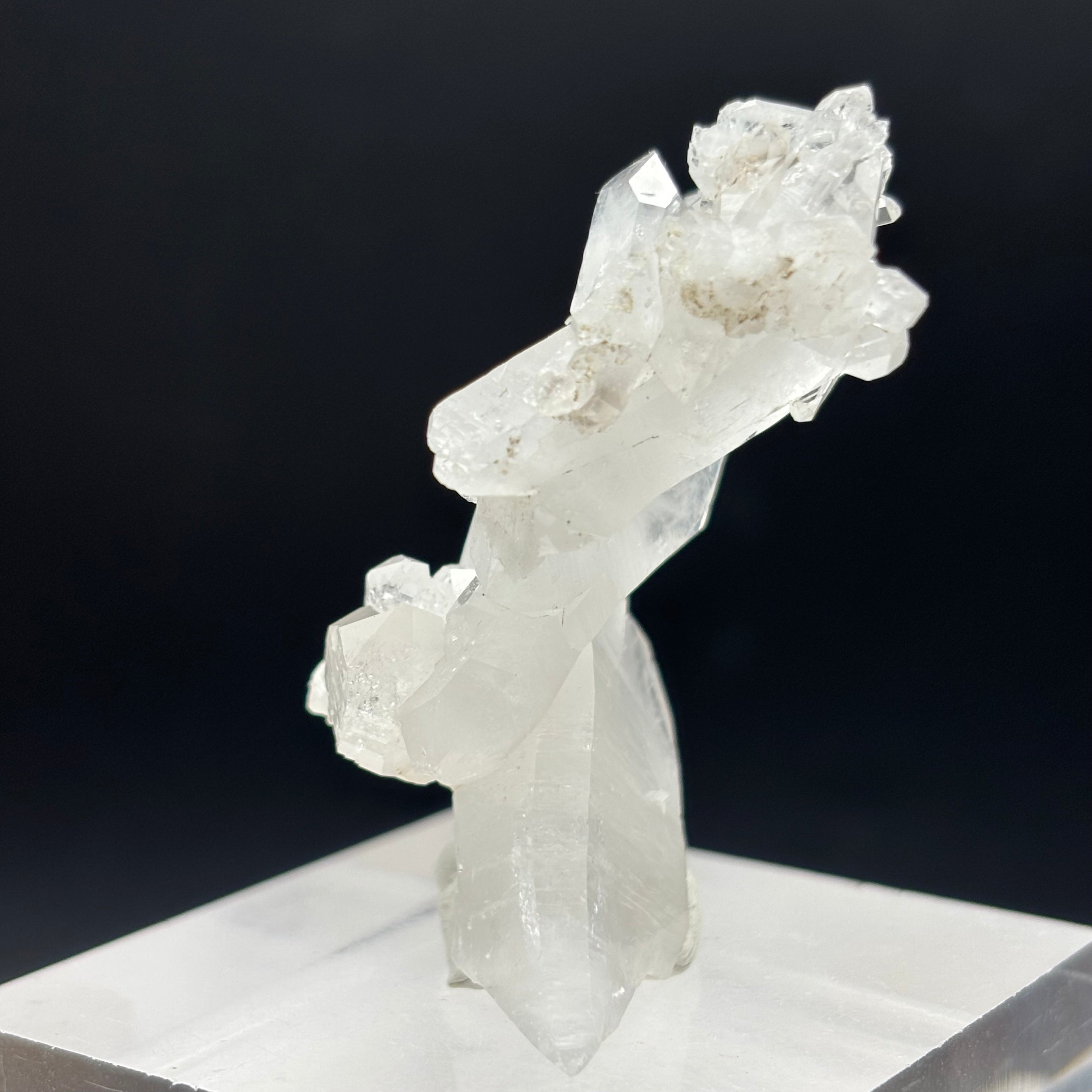 Highly Transparent Faden Quartz - 181