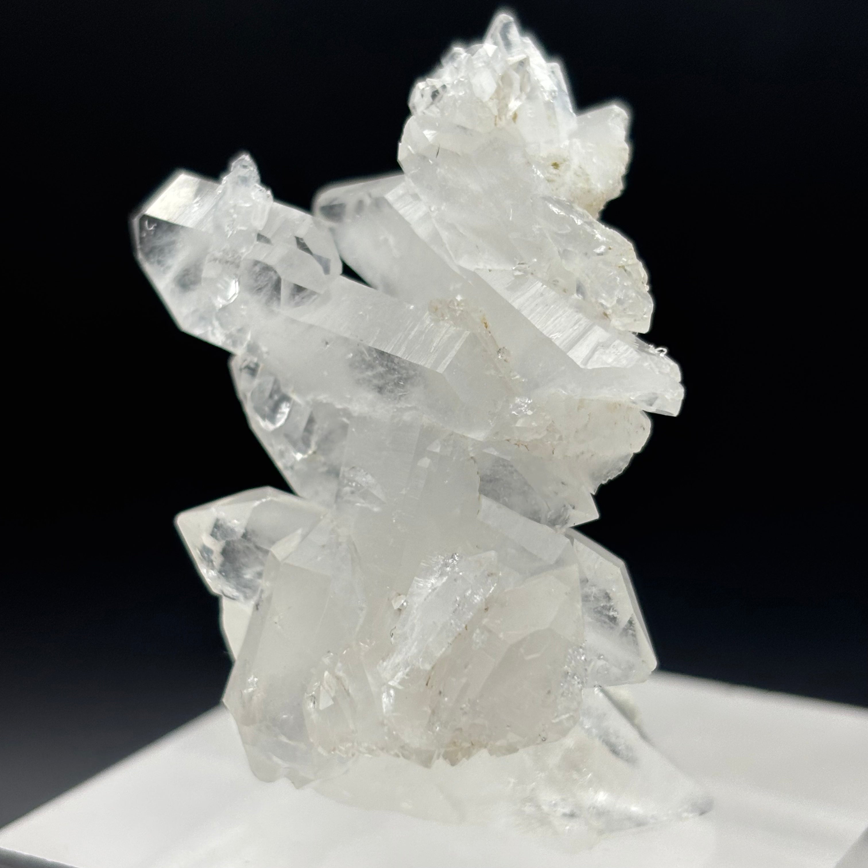 Highly Transparent Faden Quartz - 181