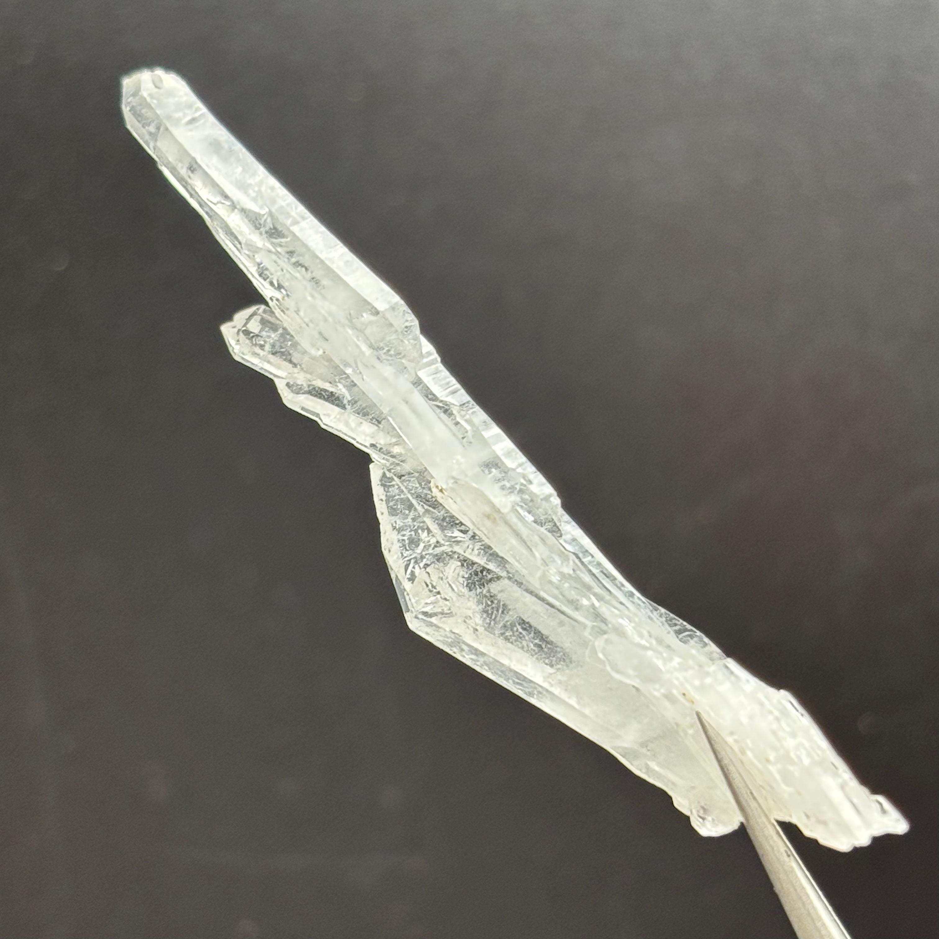 Highly Transparent Faden Quartz - 195