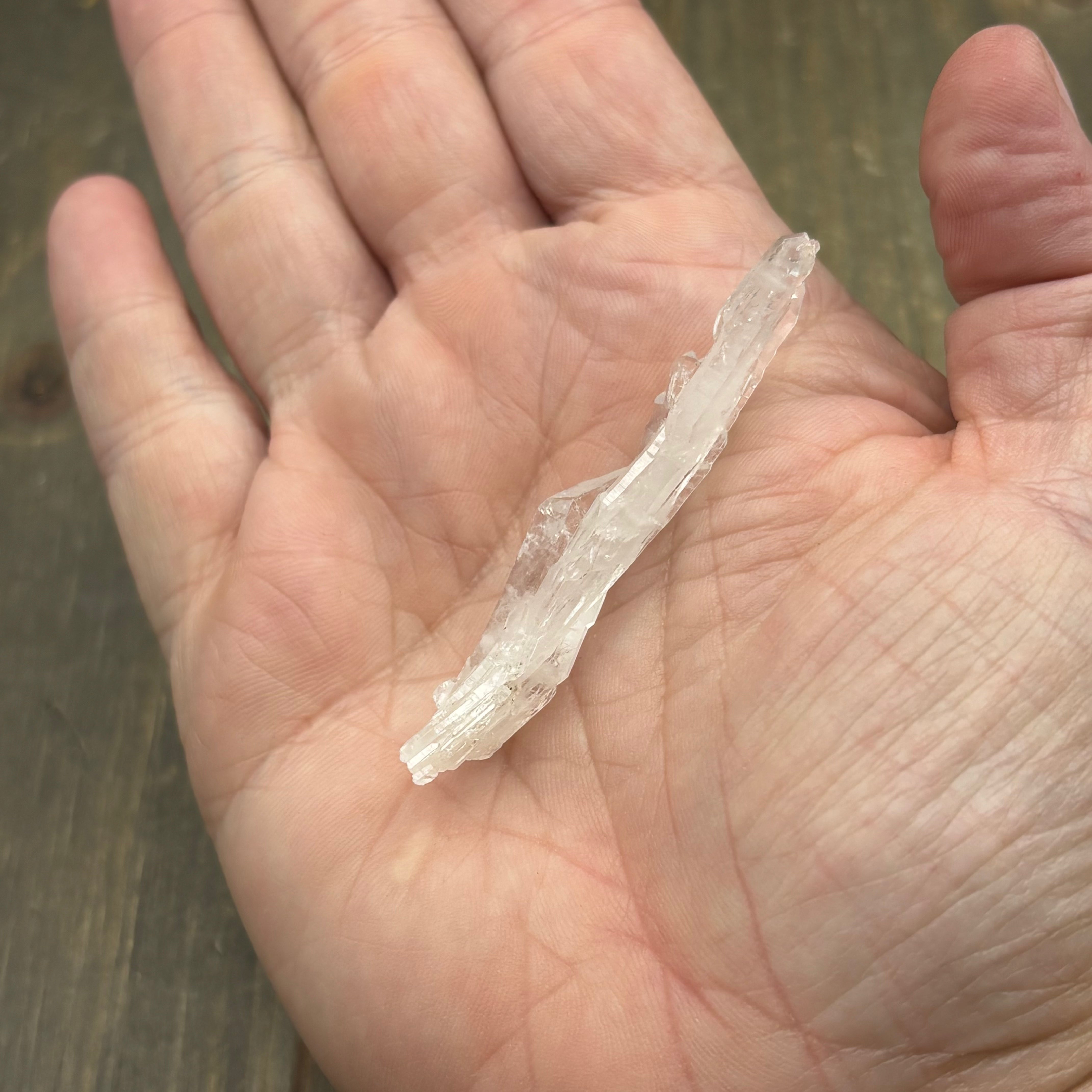 Highly Transparent Faden Quartz - 195