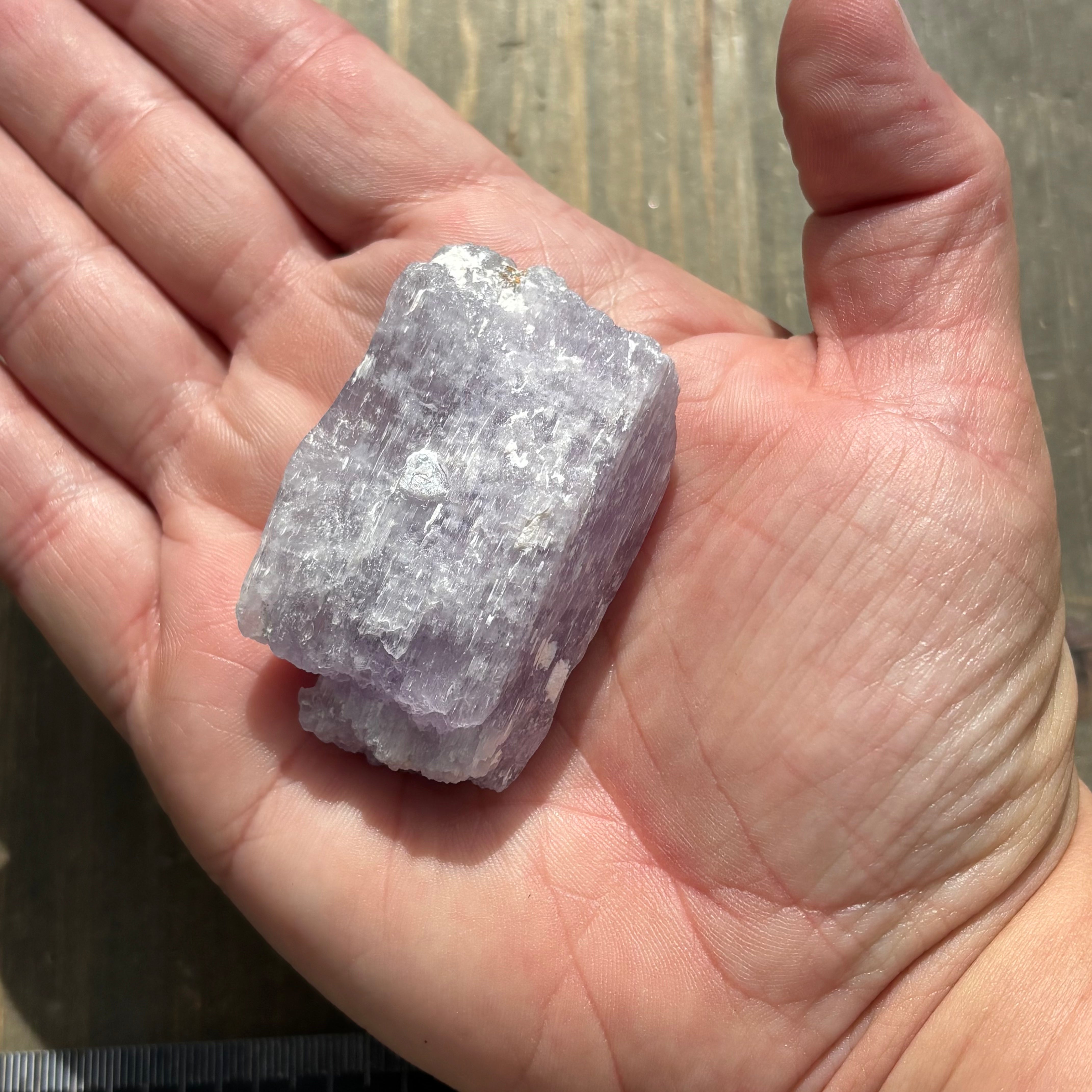 Kunzite (Spodumene) - 002