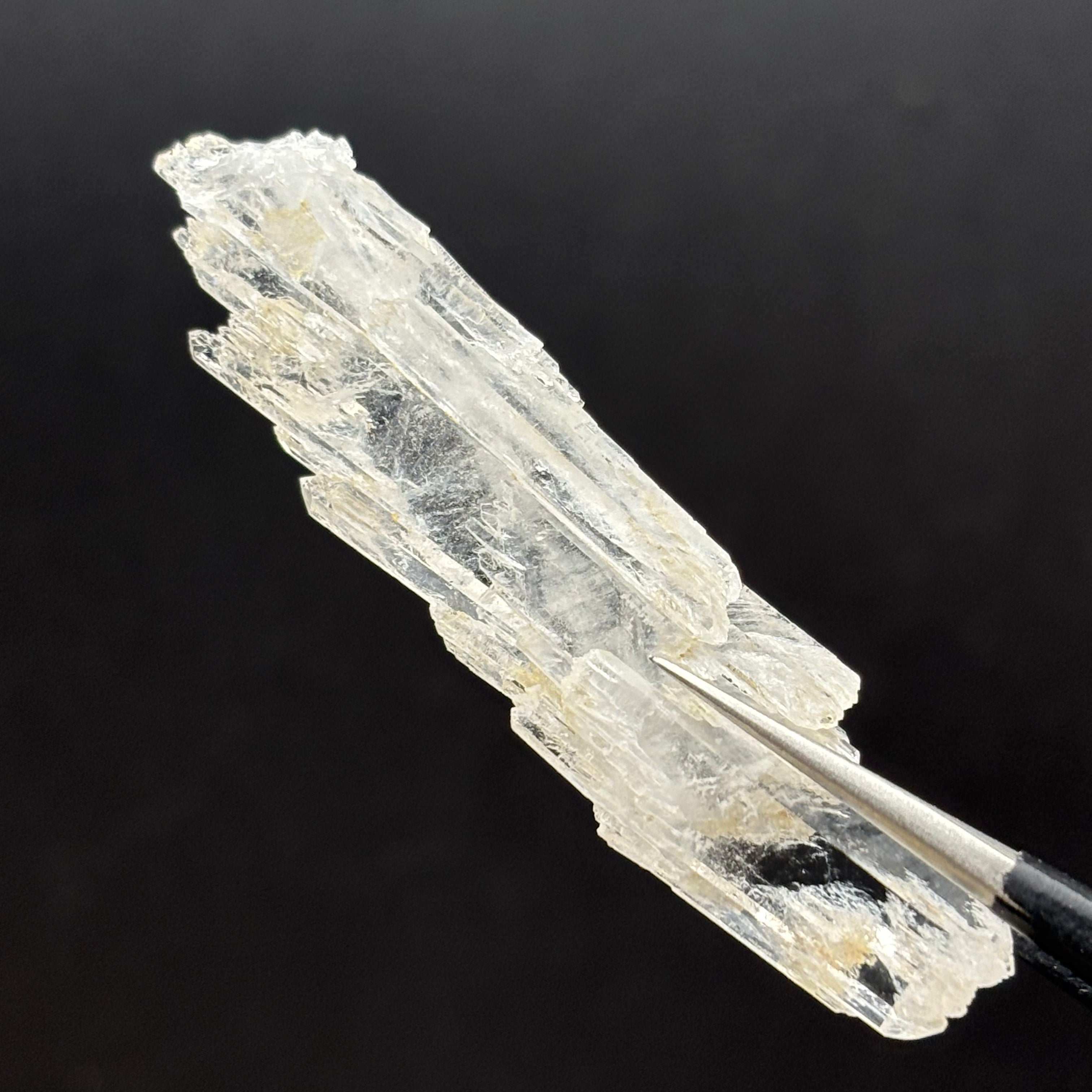 Highly Transparent Faden Quartz - 232