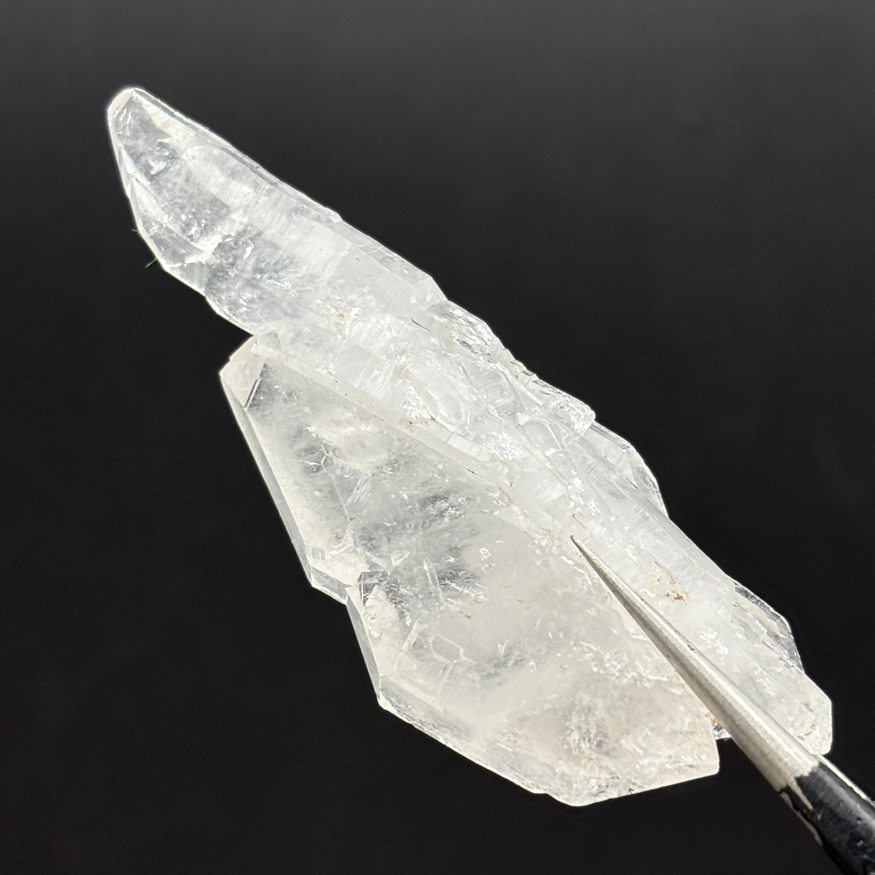 Highly Transparent Faden Quartz - 233