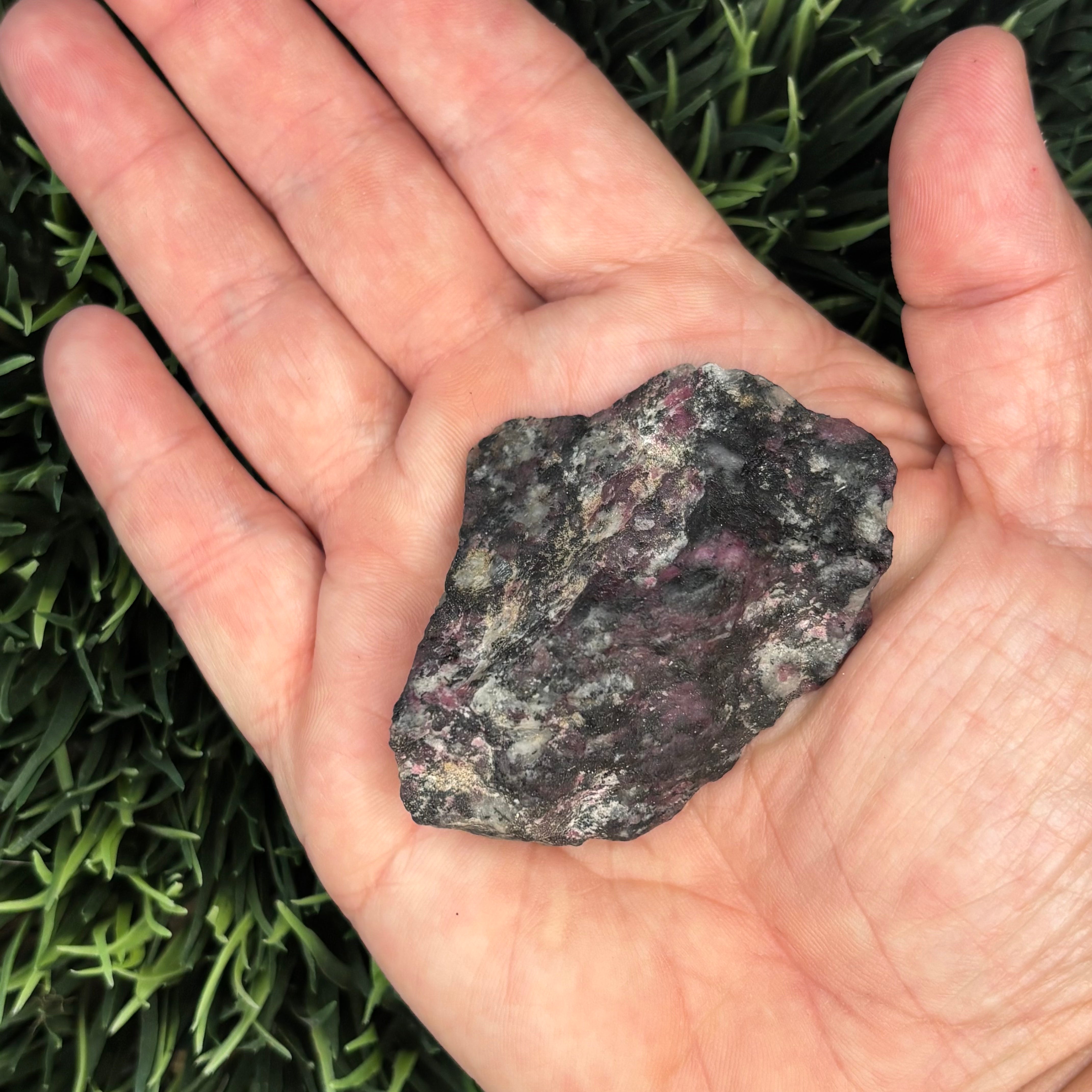 Eudialyte - 018