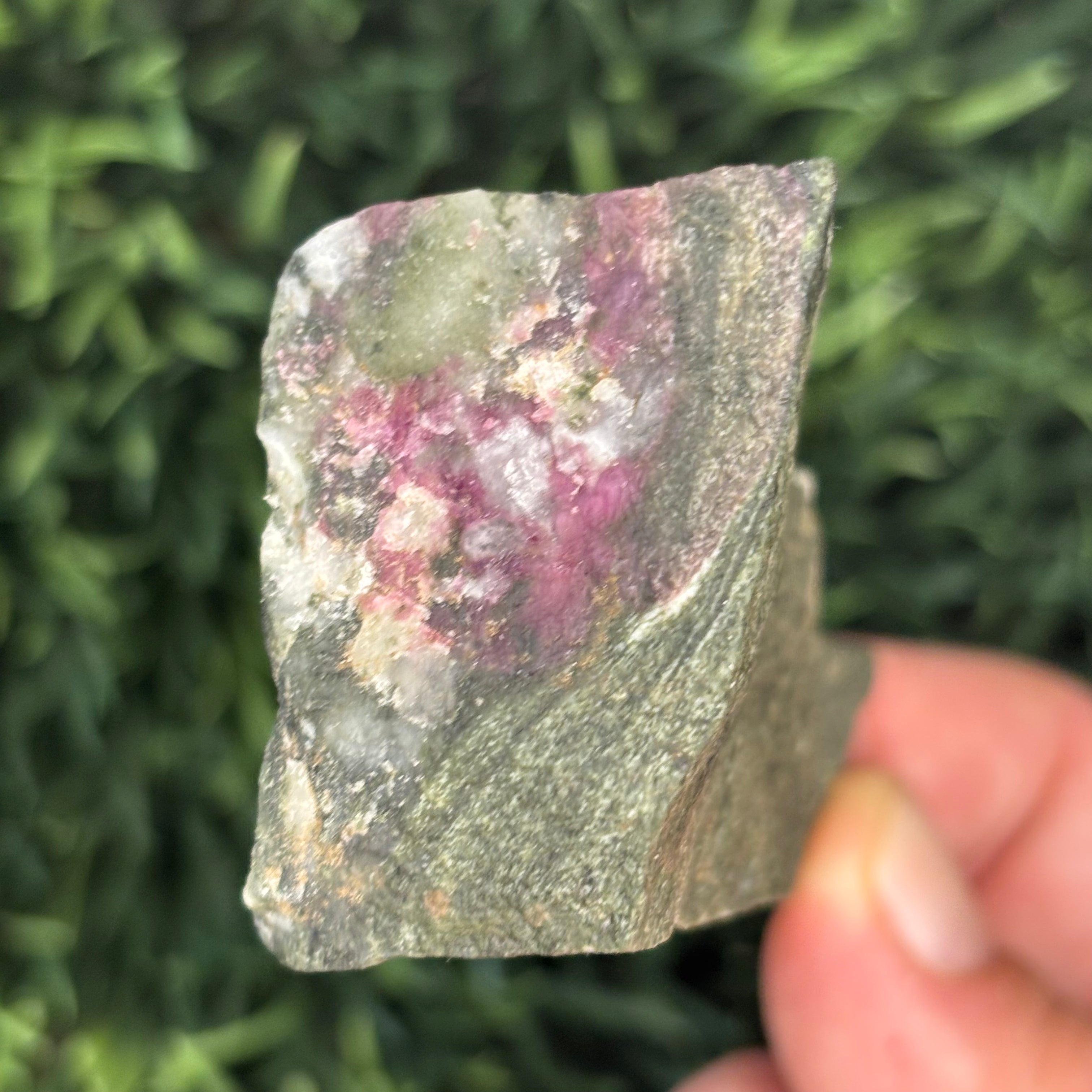 Eudialyte - 019