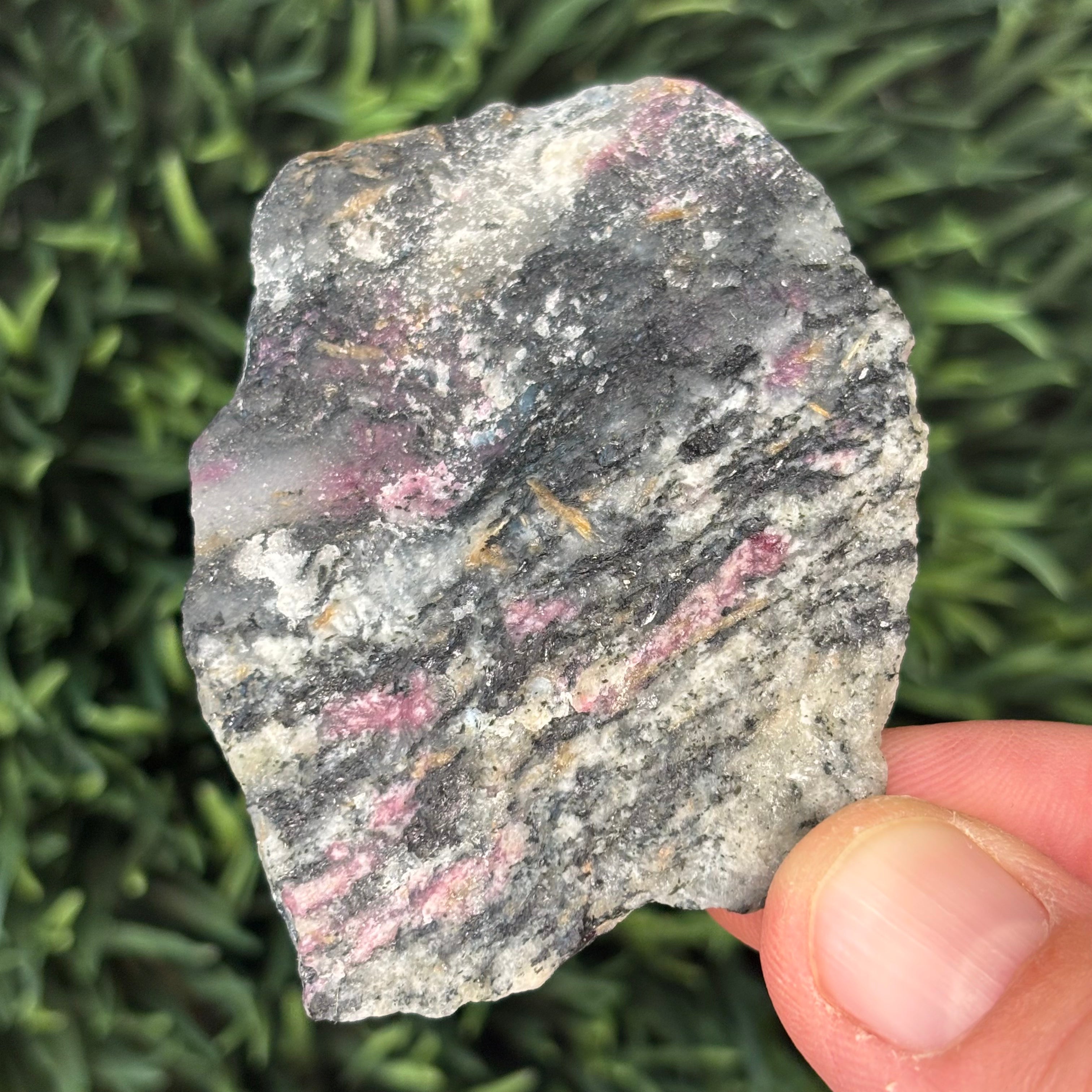Eudialyte - 025