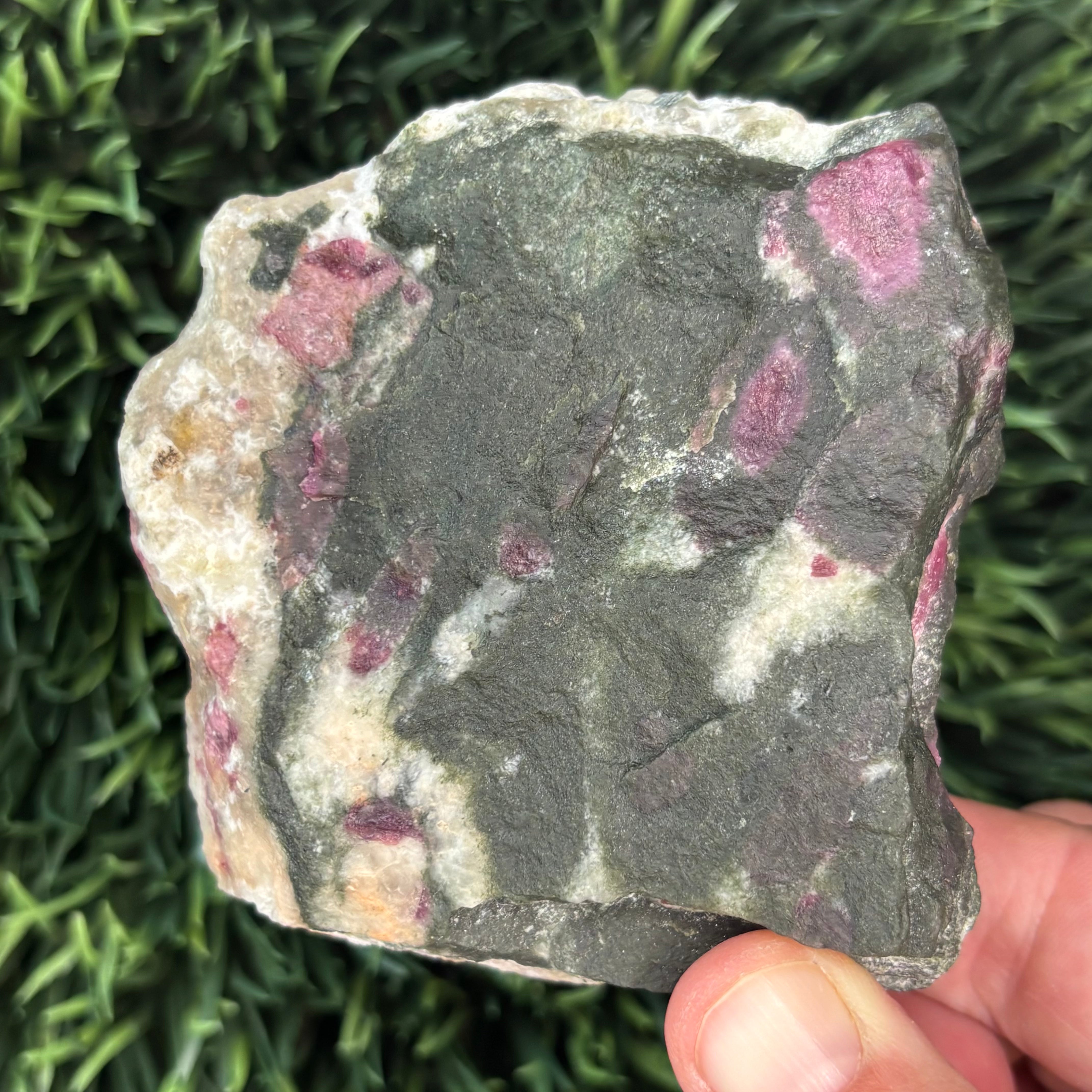 Eudialyte - 032