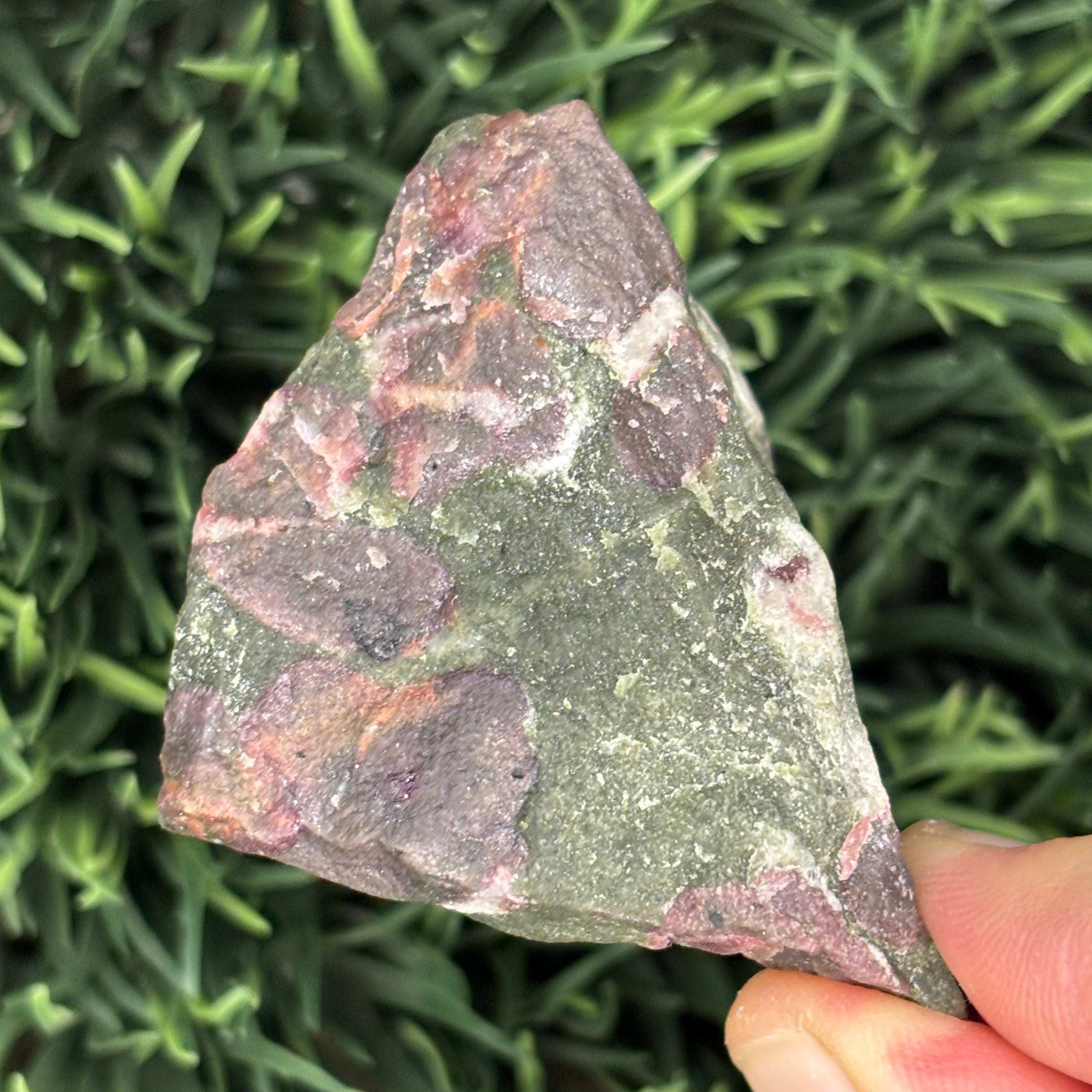 Eudialyte - 022