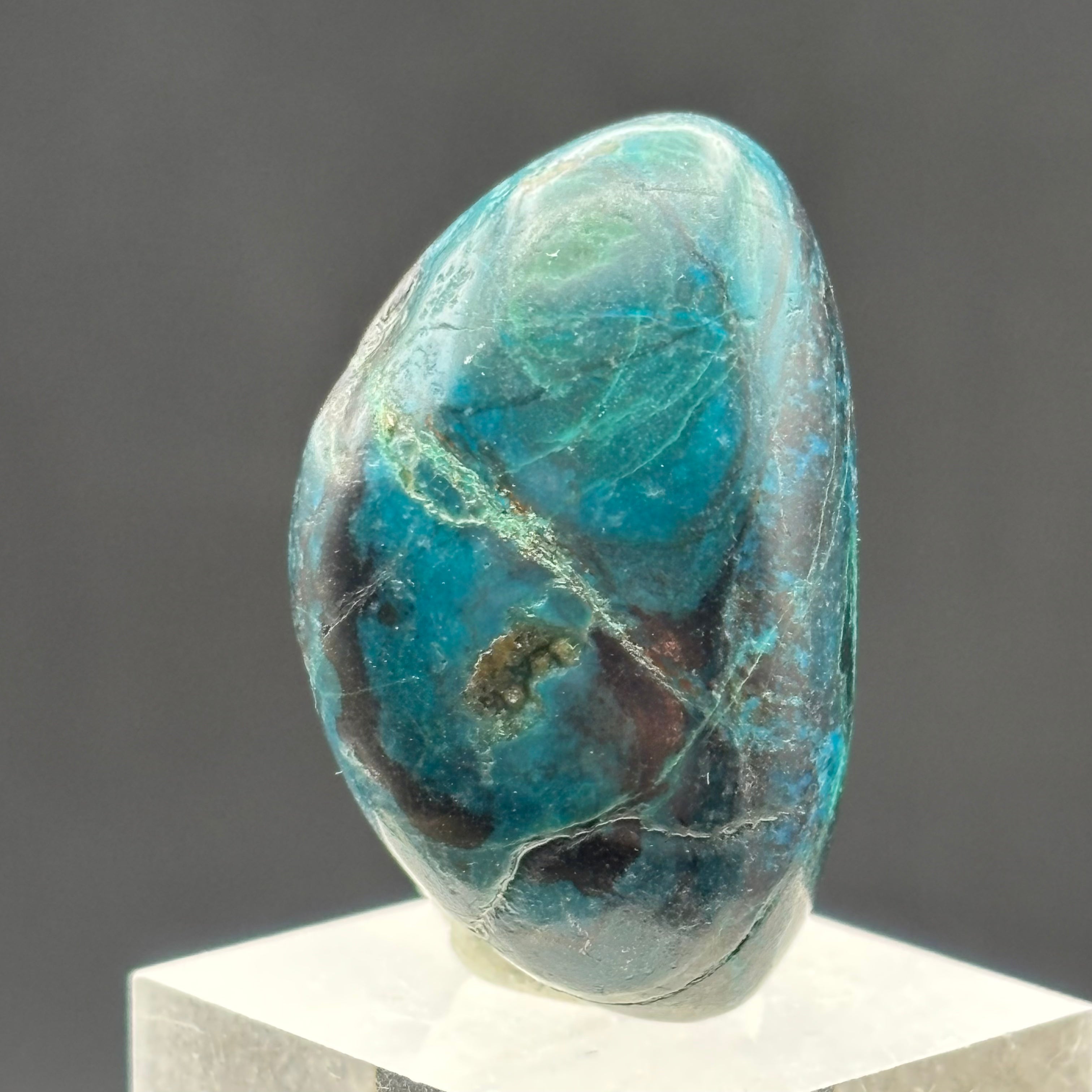 Magic 8 Polished Stone - 050