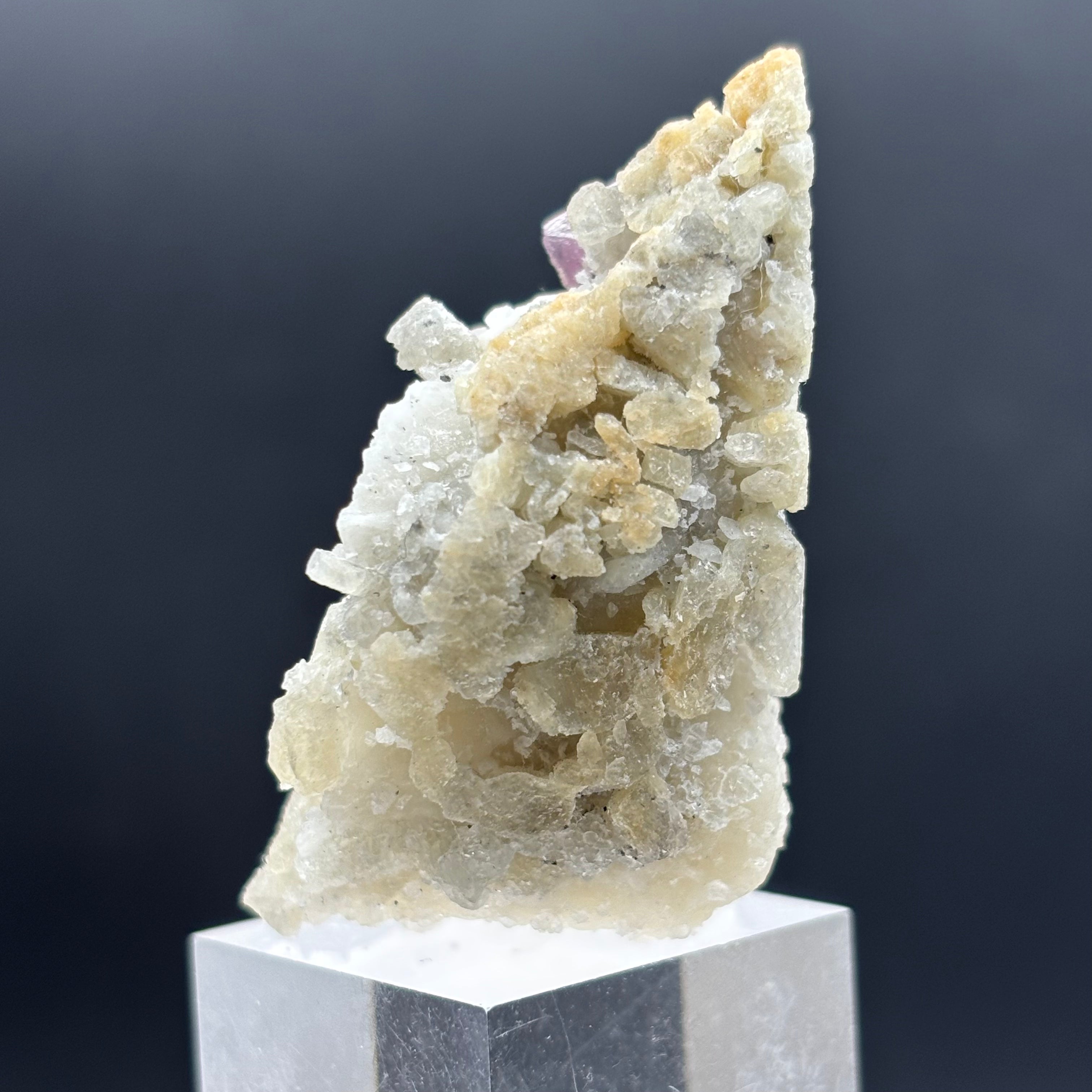 Rare Fluorescent Spinel - 053