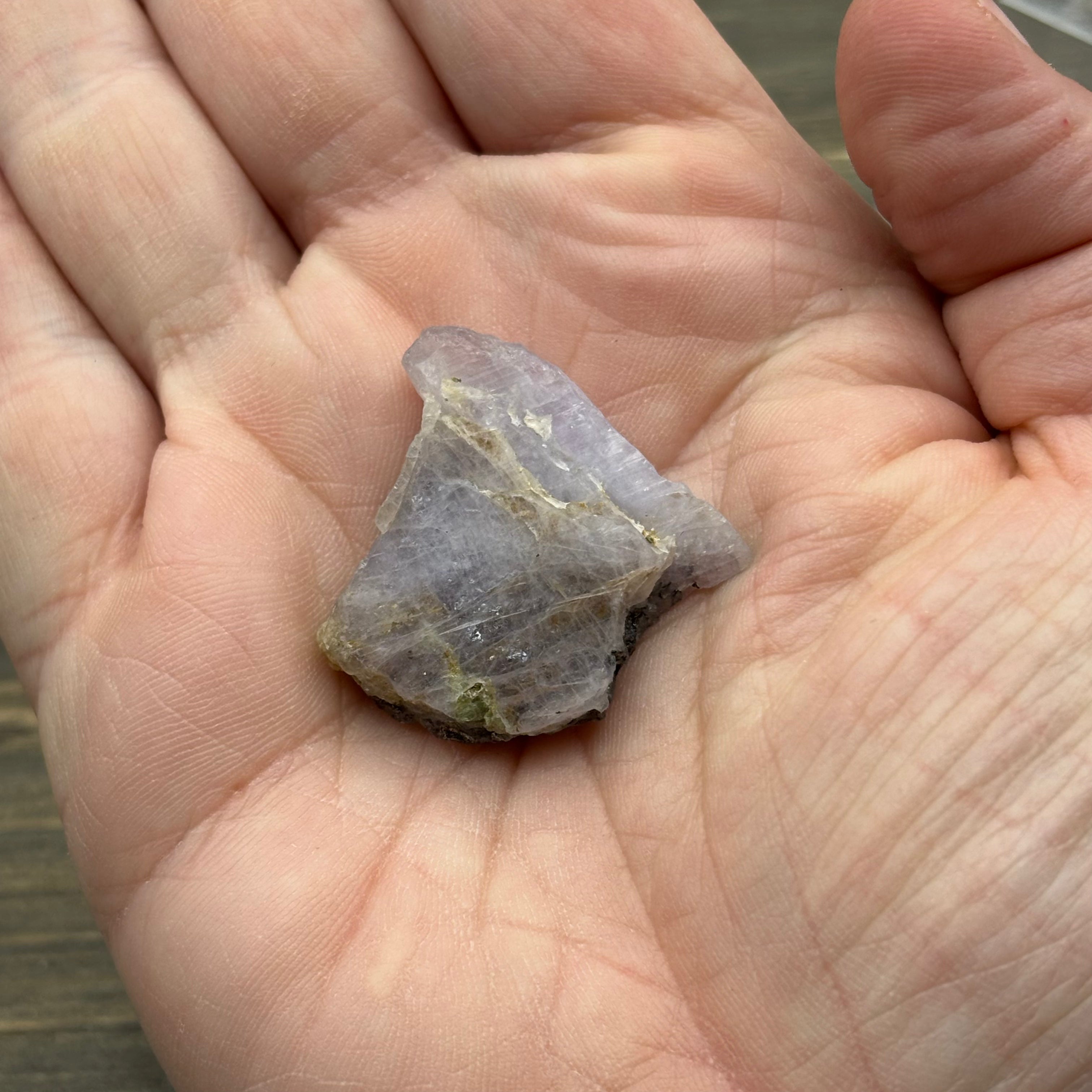 Fluorescent Mangano Axinite - 010