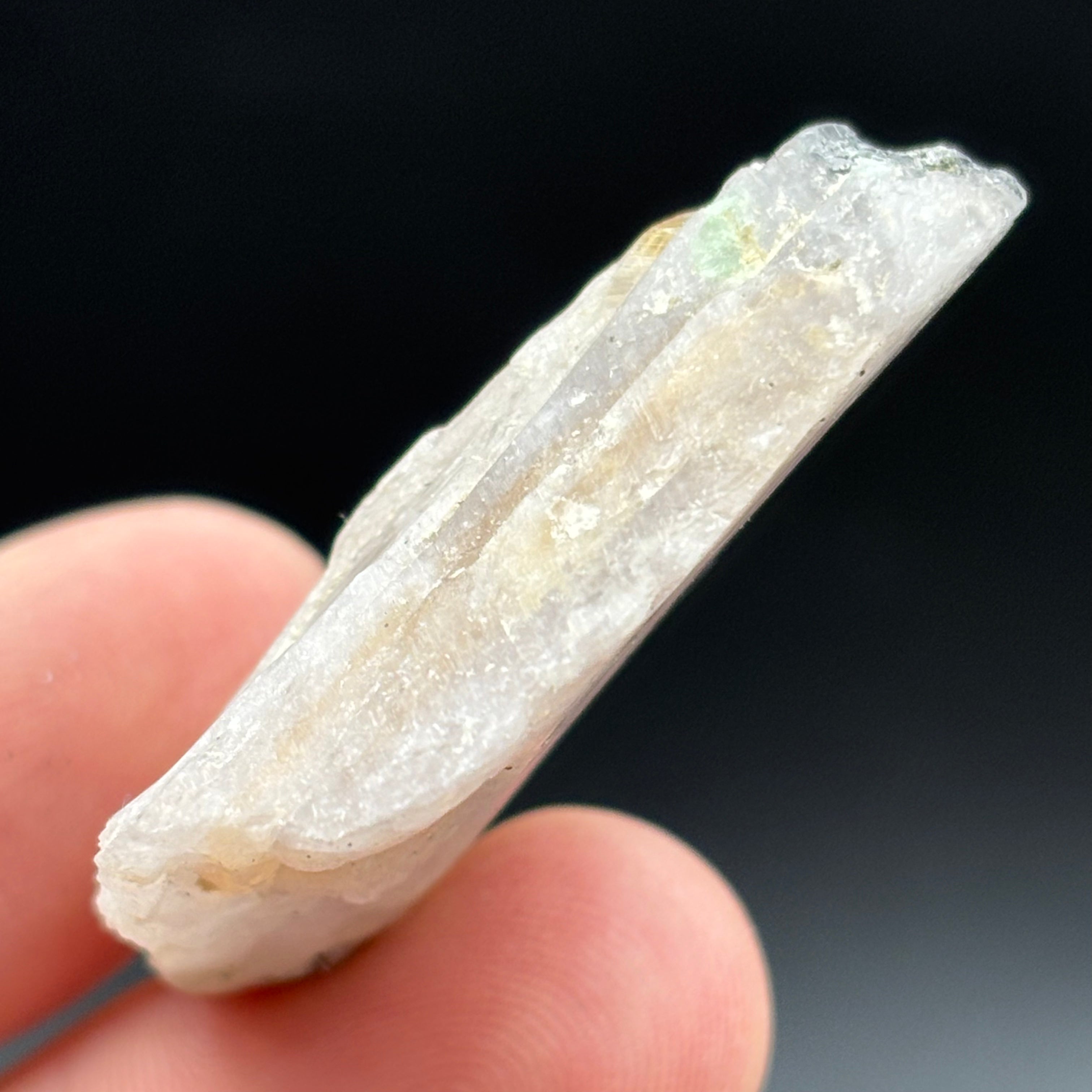 Fluorescent Mangano Axinite - 012