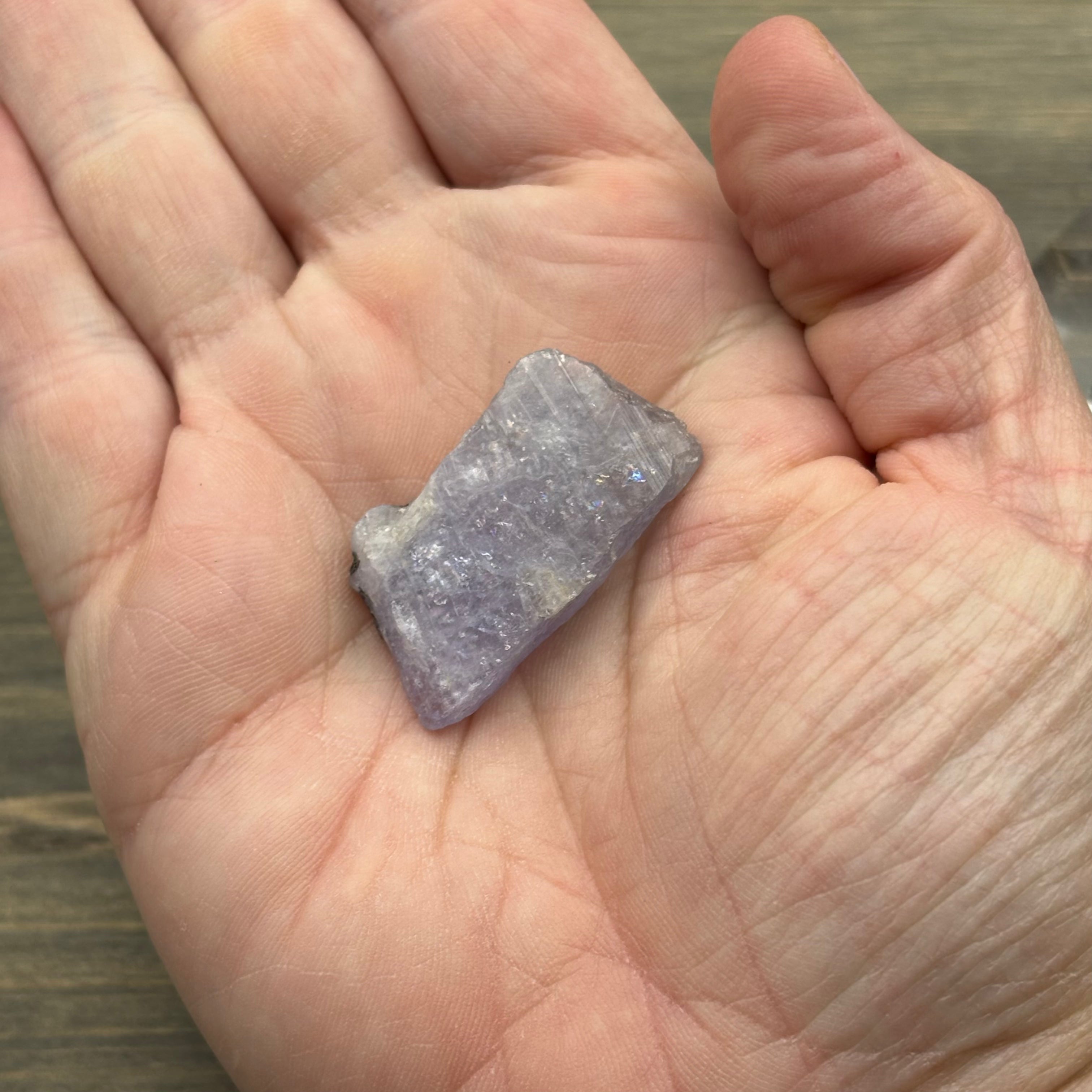 Fluorescent Mangano Axinite - 019