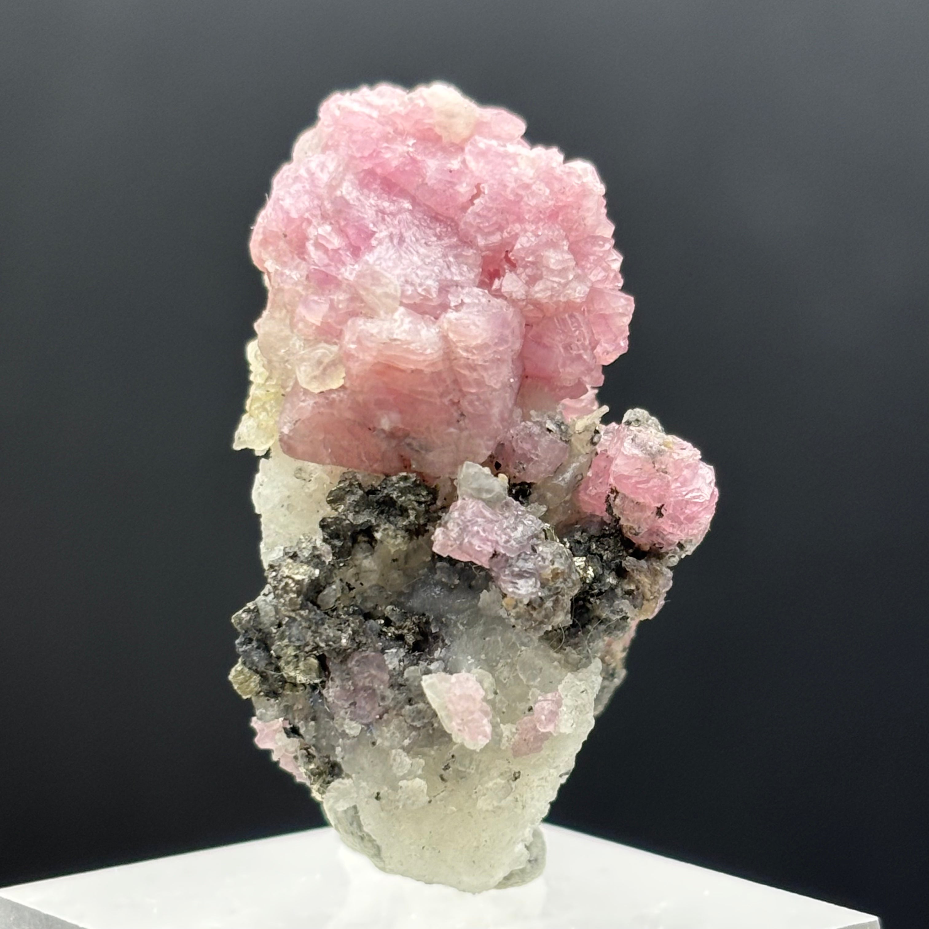 Rare Fluorescent Spinel - 101