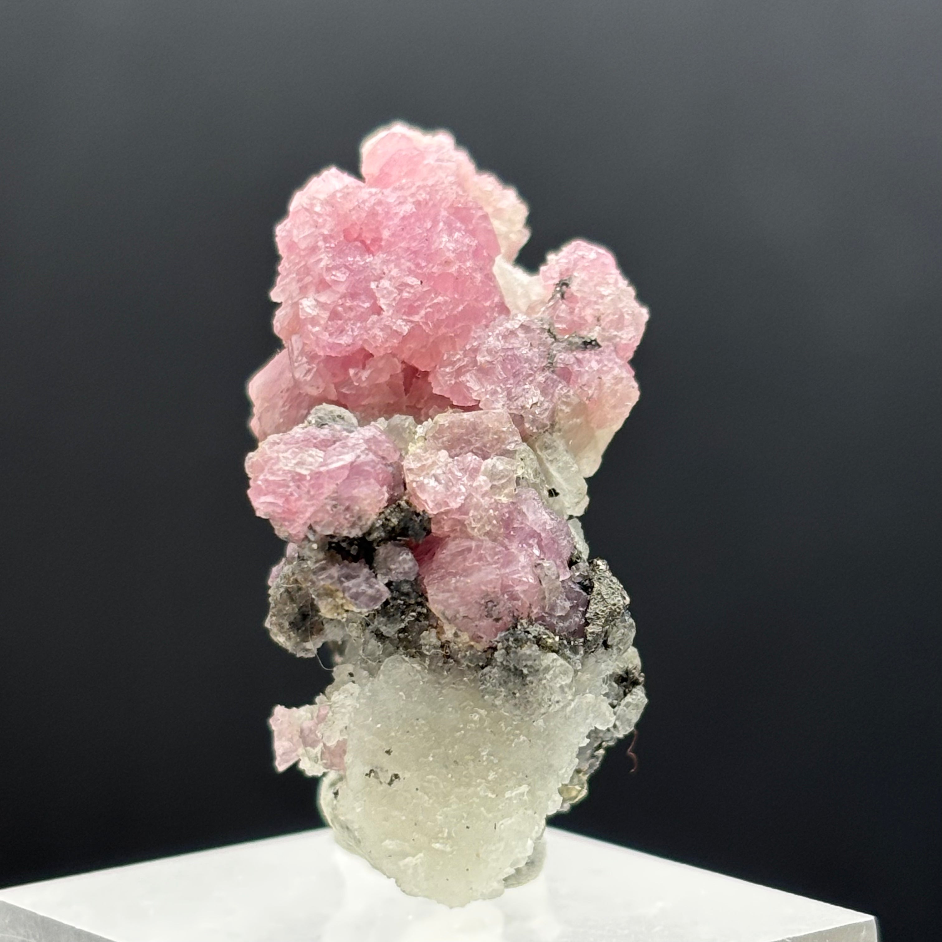 Rare Fluorescent Spinel - 101