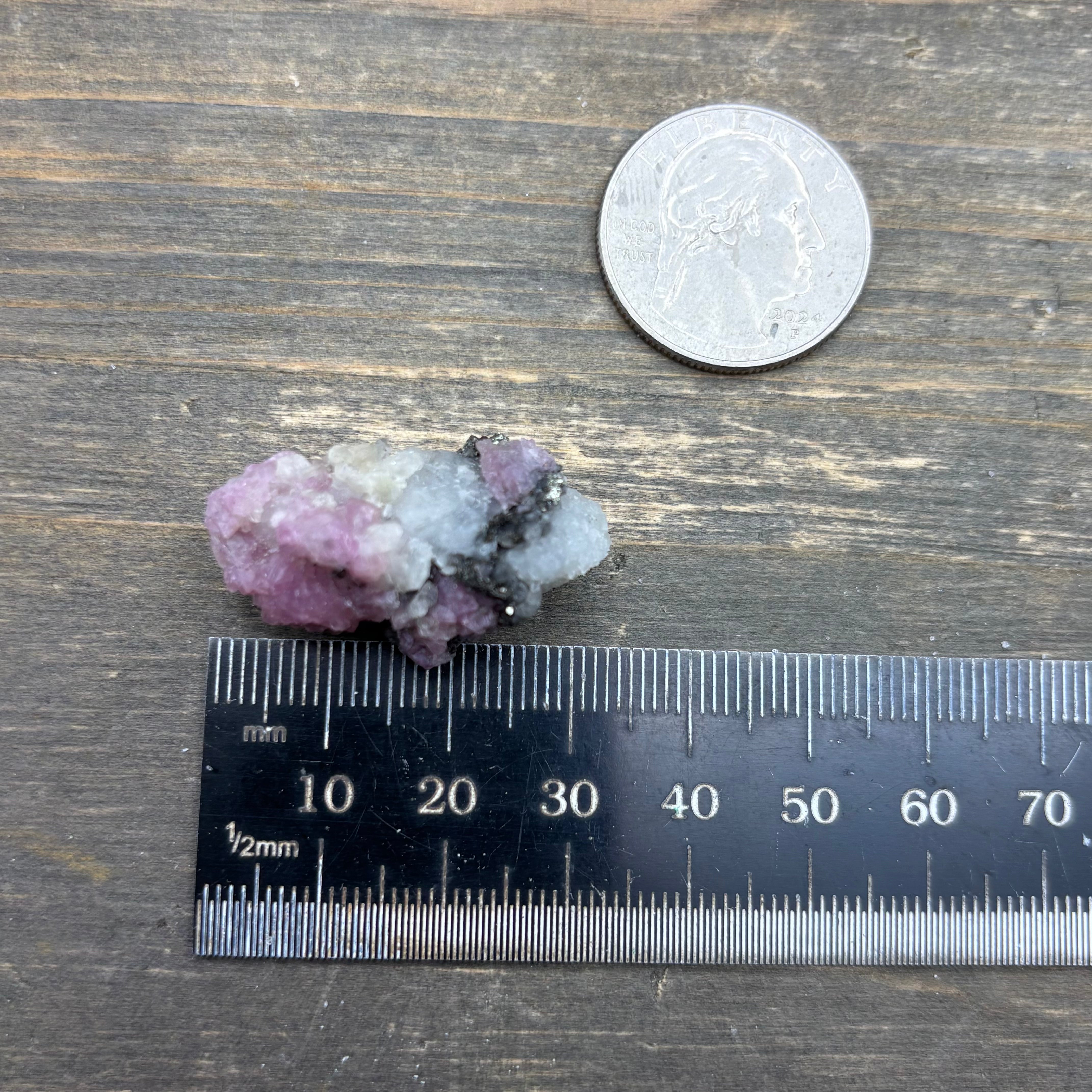 Rare Fluorescent Spinel - 101