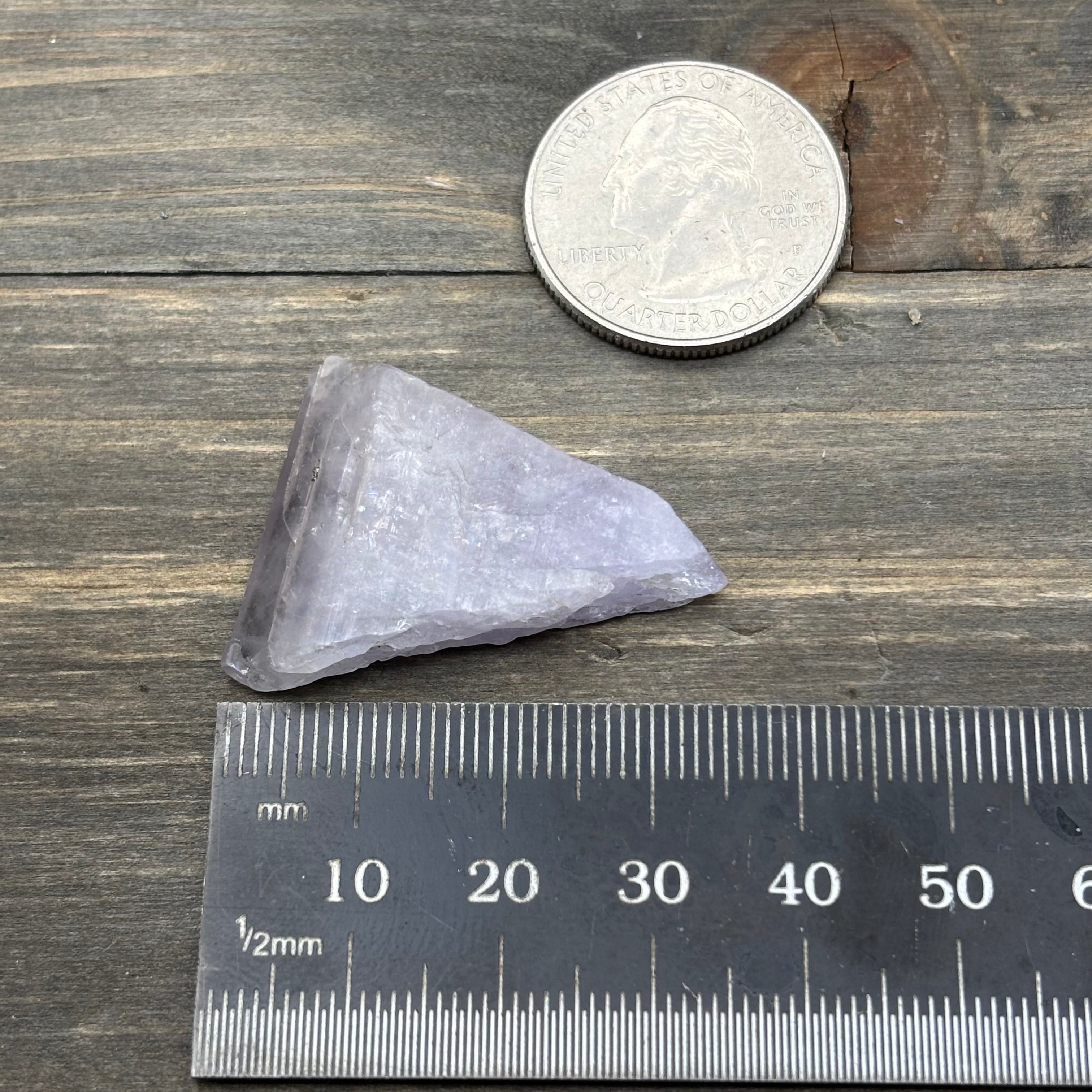 Fluorescent Mangano Axinite - 040