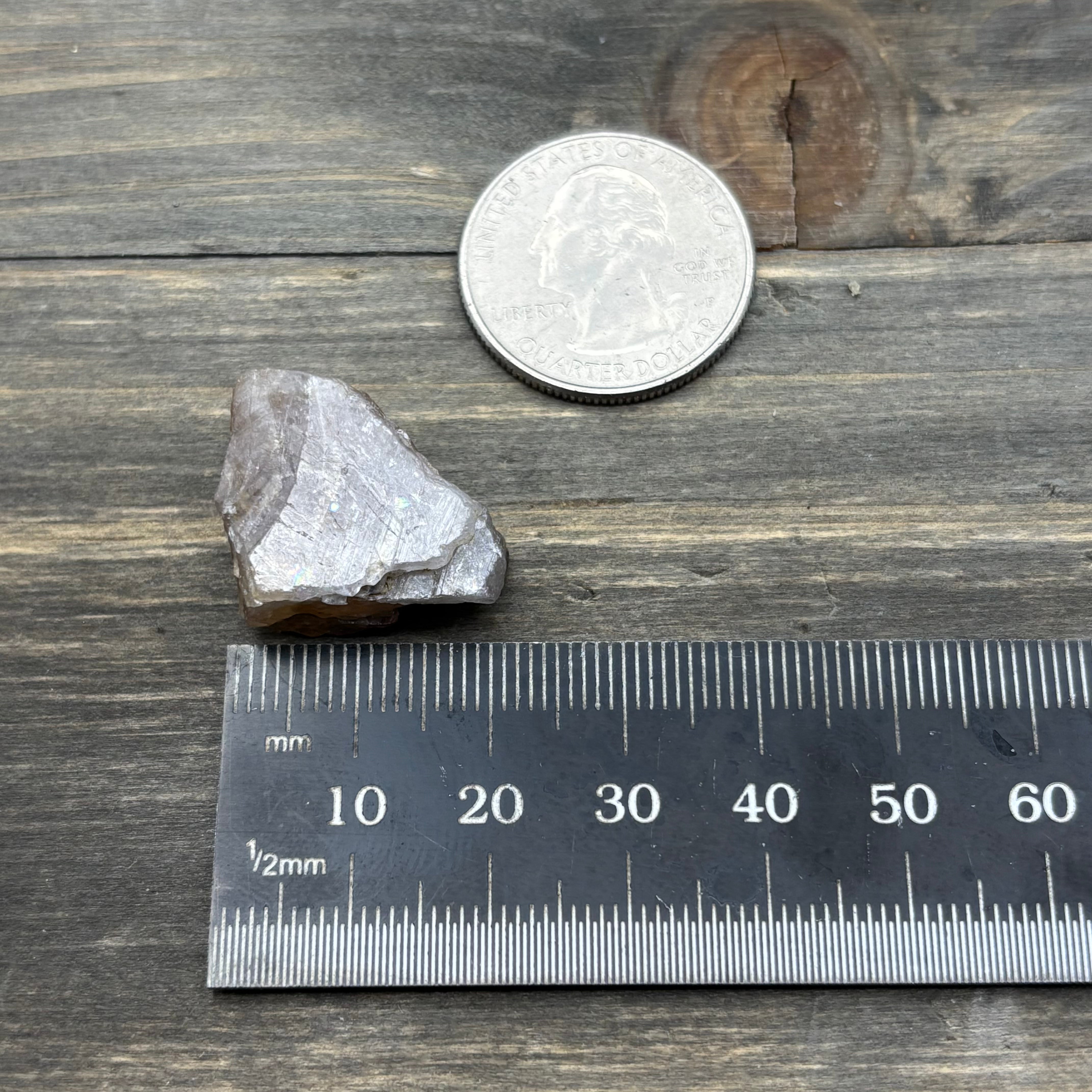 Fluorescent Mangano Axinite - 044