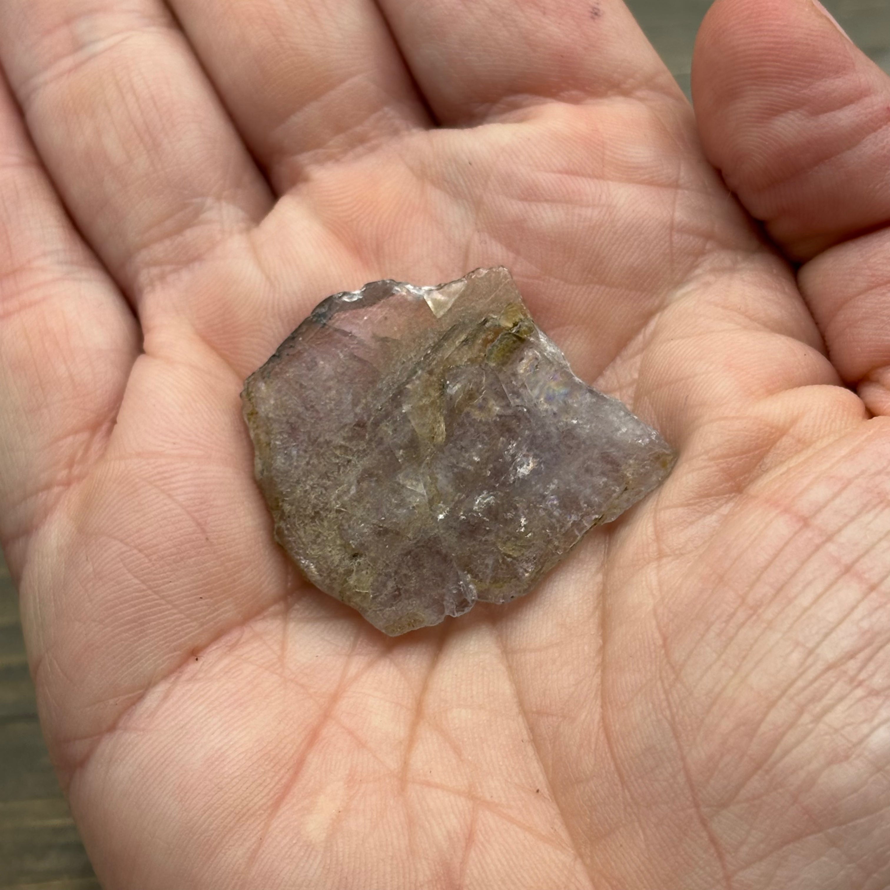 Fluorescent Mangano Axinite - 047