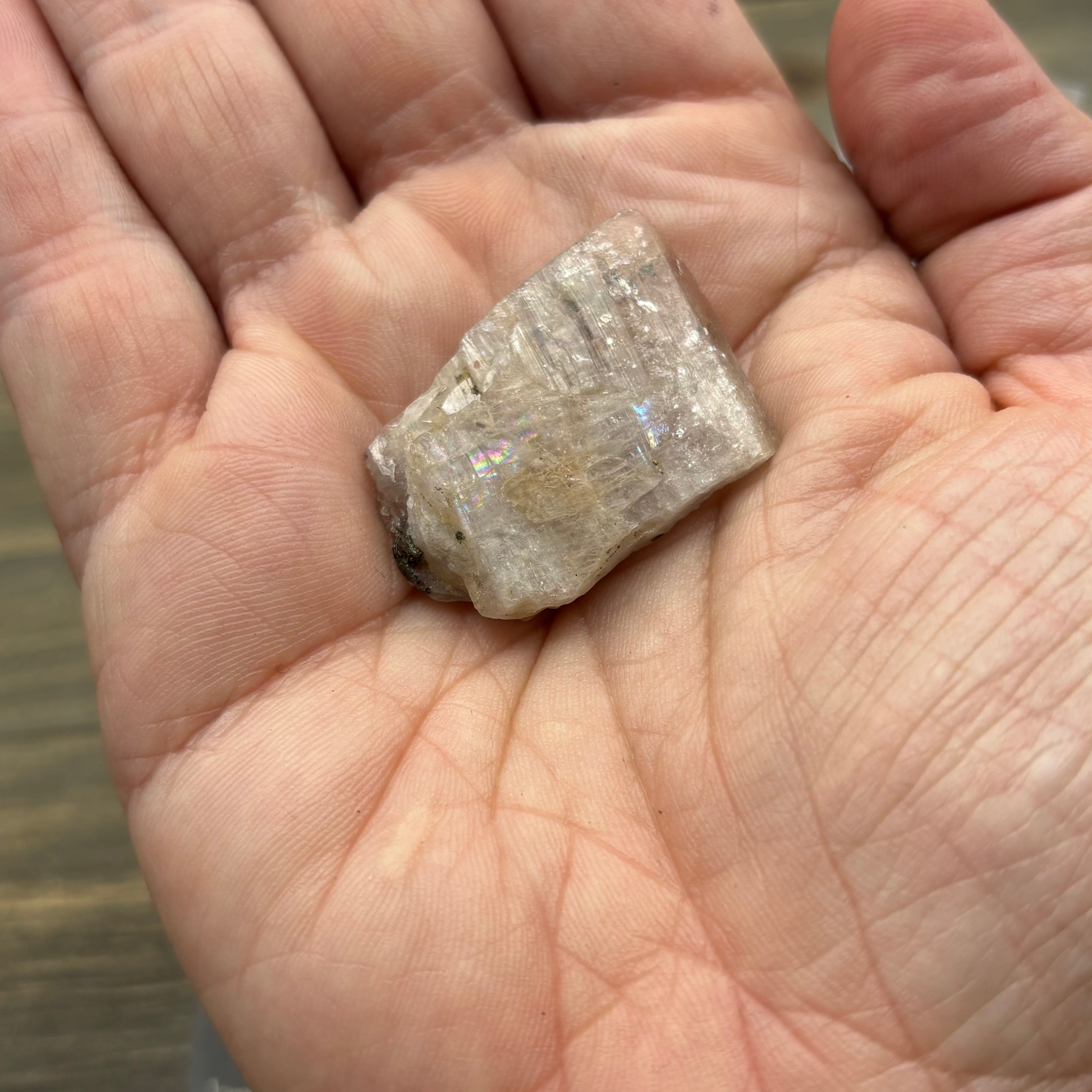 Fluorescent Mangano Axinite - 053