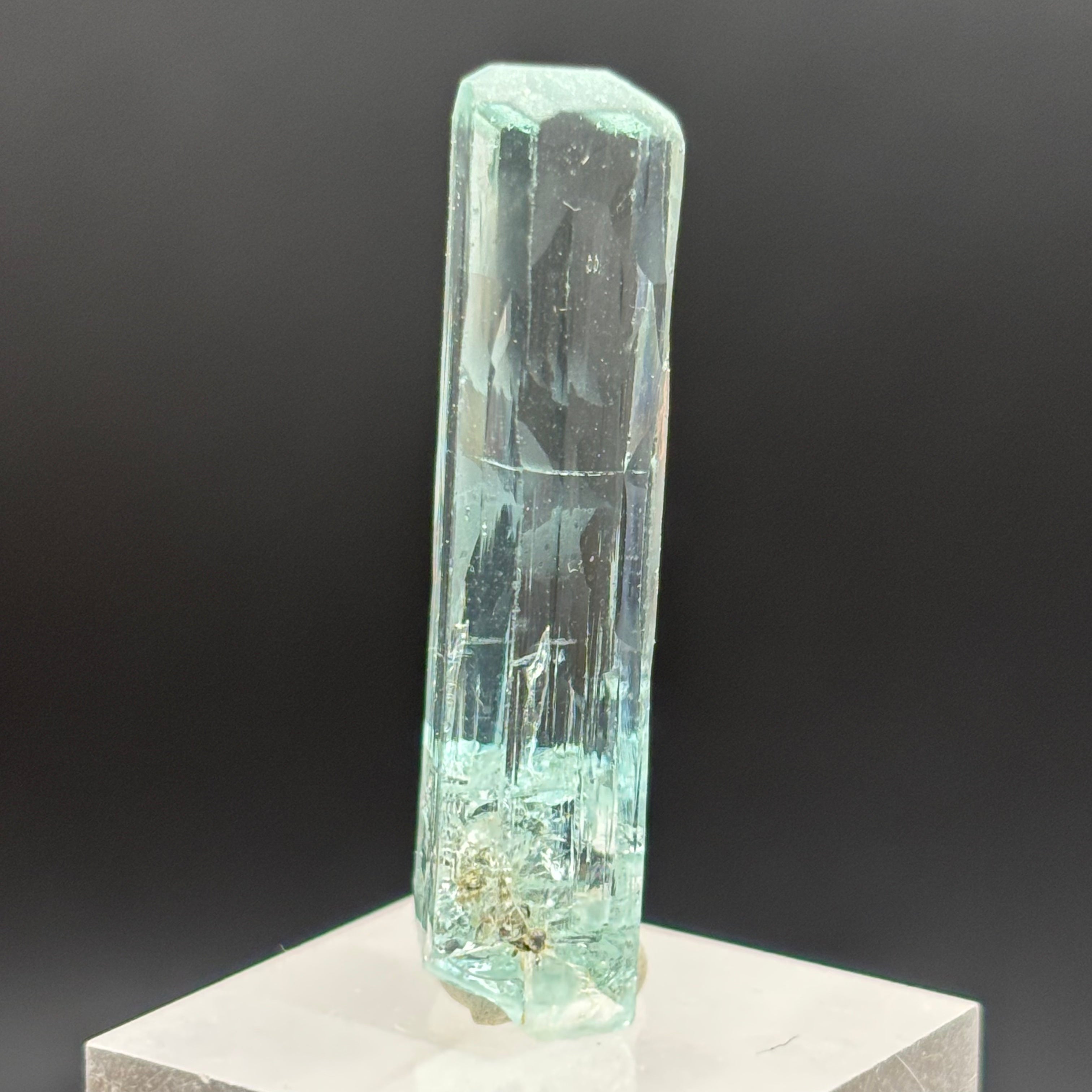 Supreme Aquamarine from the High Himalayas - 002