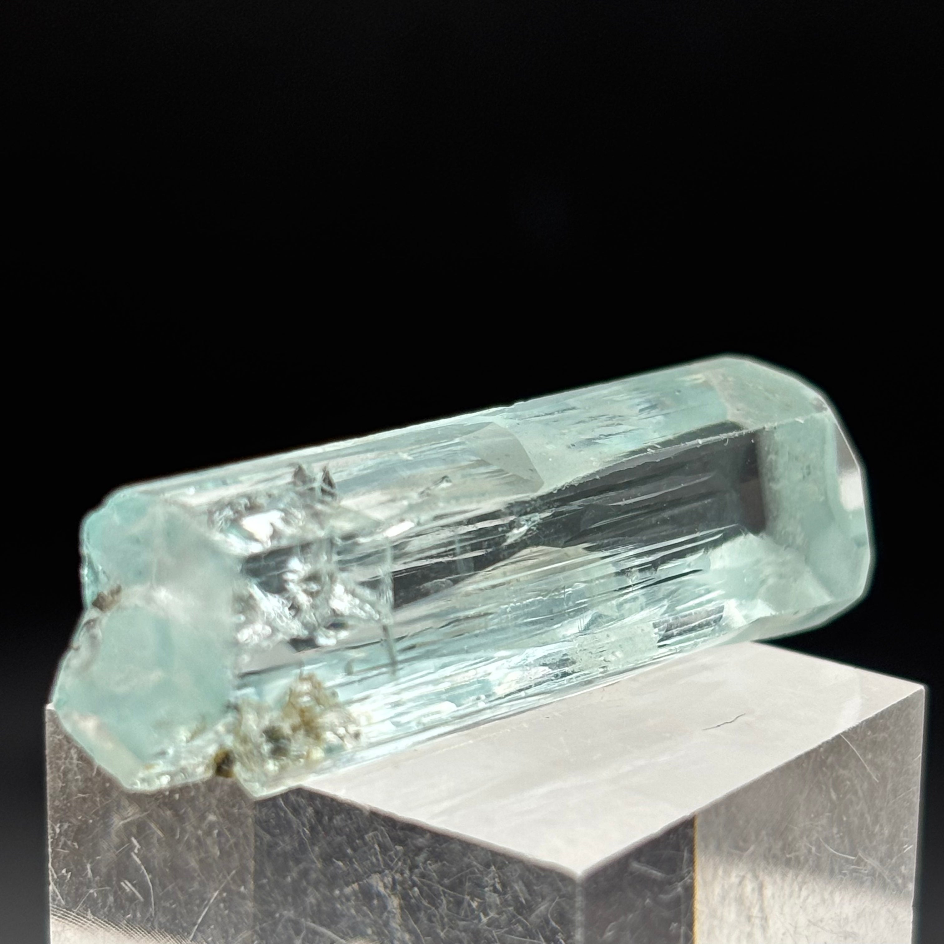 Supreme Aquamarine from the High Himalayas - 002