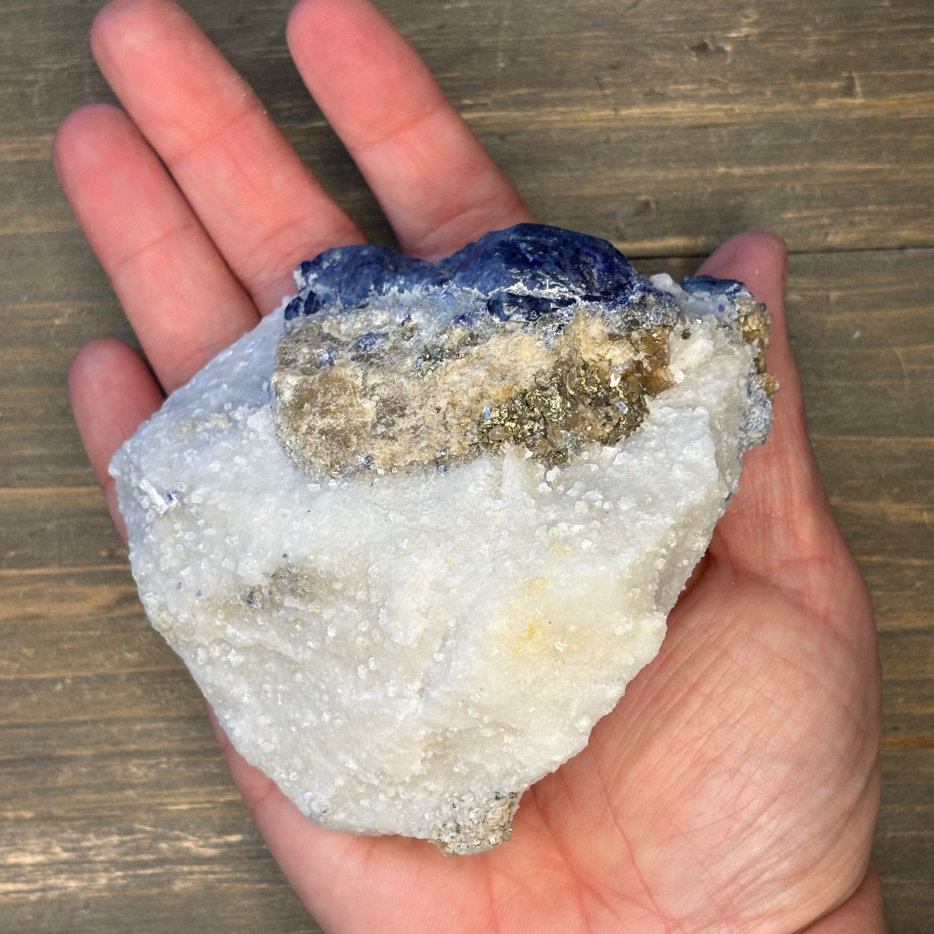 Lapis Lazuli (Lazurite) - 084